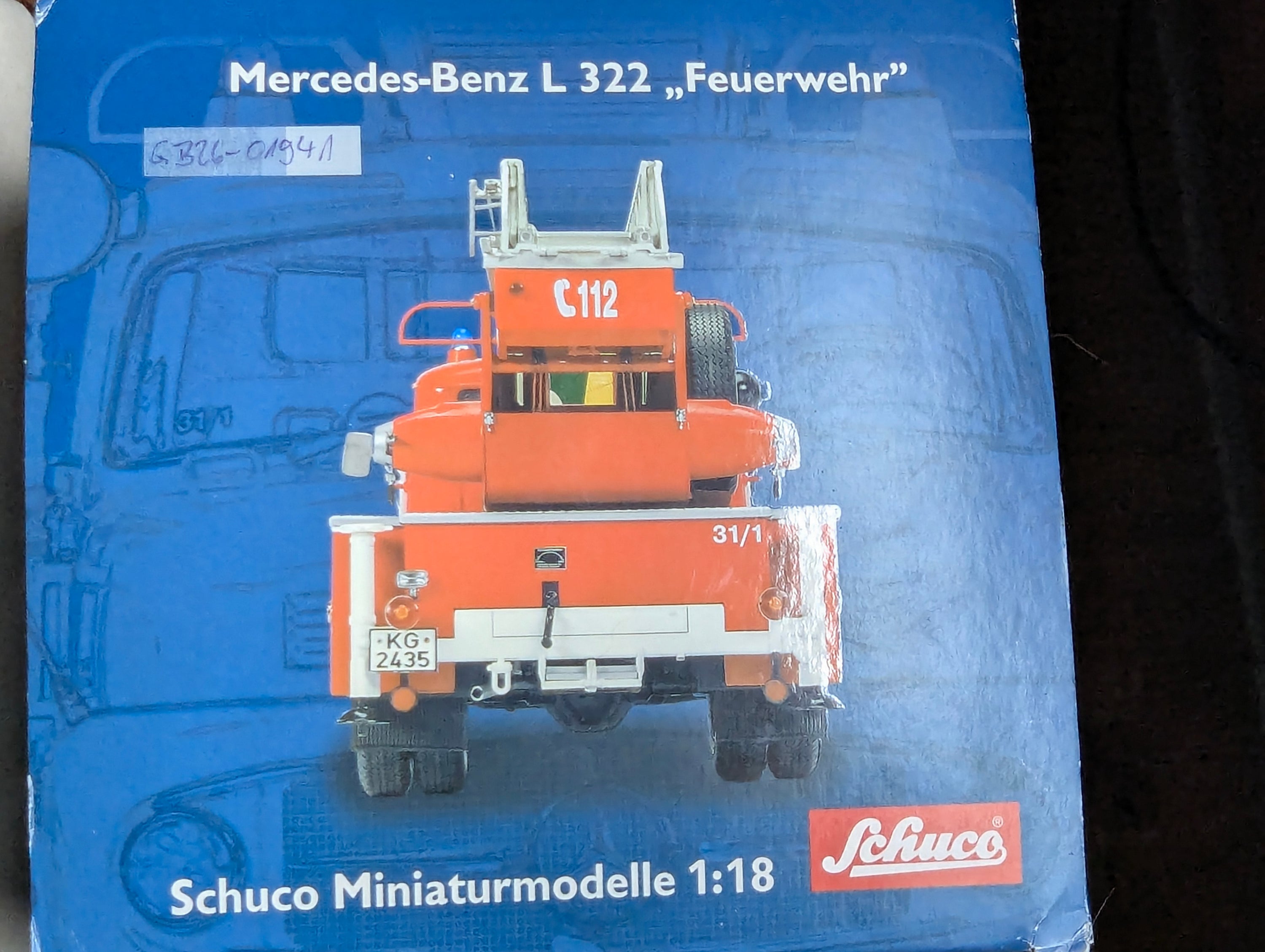 Model Cars 1:18 Schuco Mercedes Benz L 322 Fire Engine with Turntable Ladder with Original Packaging
