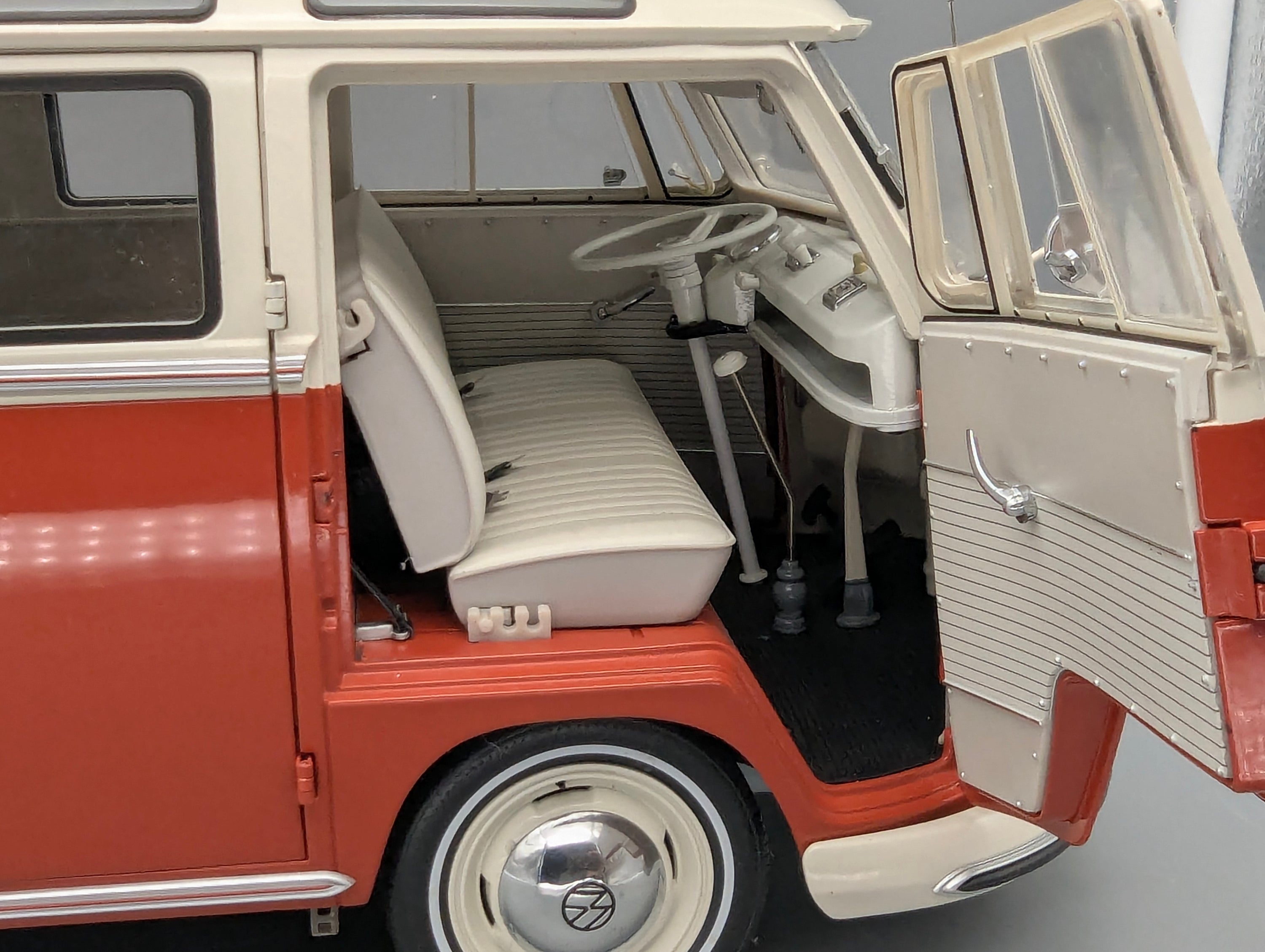Model Cars 1:12 Sun Star Volkswagen VW Samba Bus T1 Type 2 1962 with Original Packaging