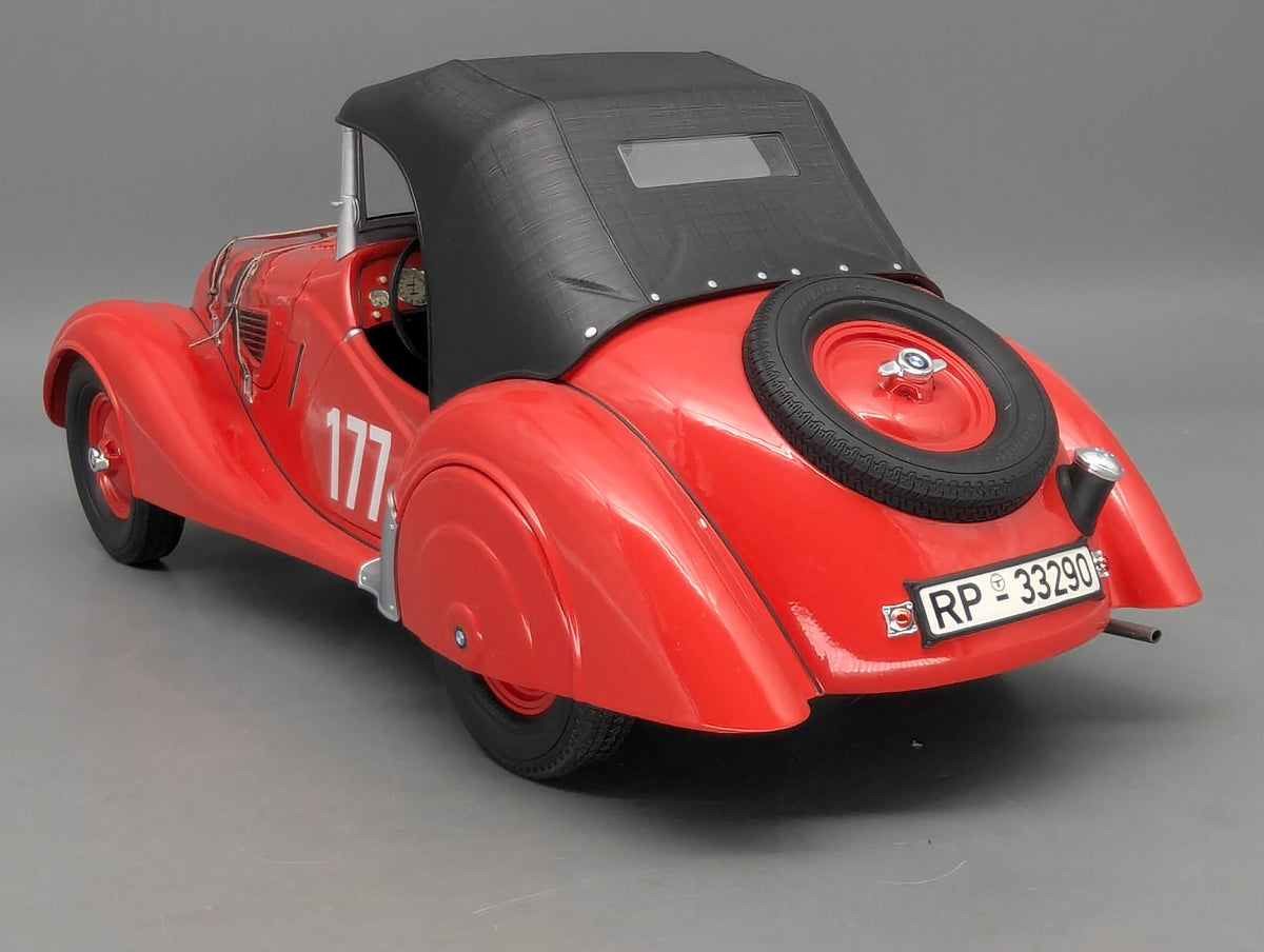 Coches a escala 1:12 Premium ClassiXXs BMW Isetta "Export" Azul Claro con embalaje original