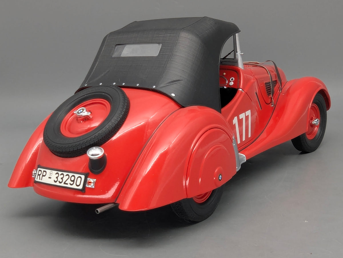 Coches a escala 1:12 Premium ClassiXXs BMW Isetta "Export" Azul Claro con embalaje original