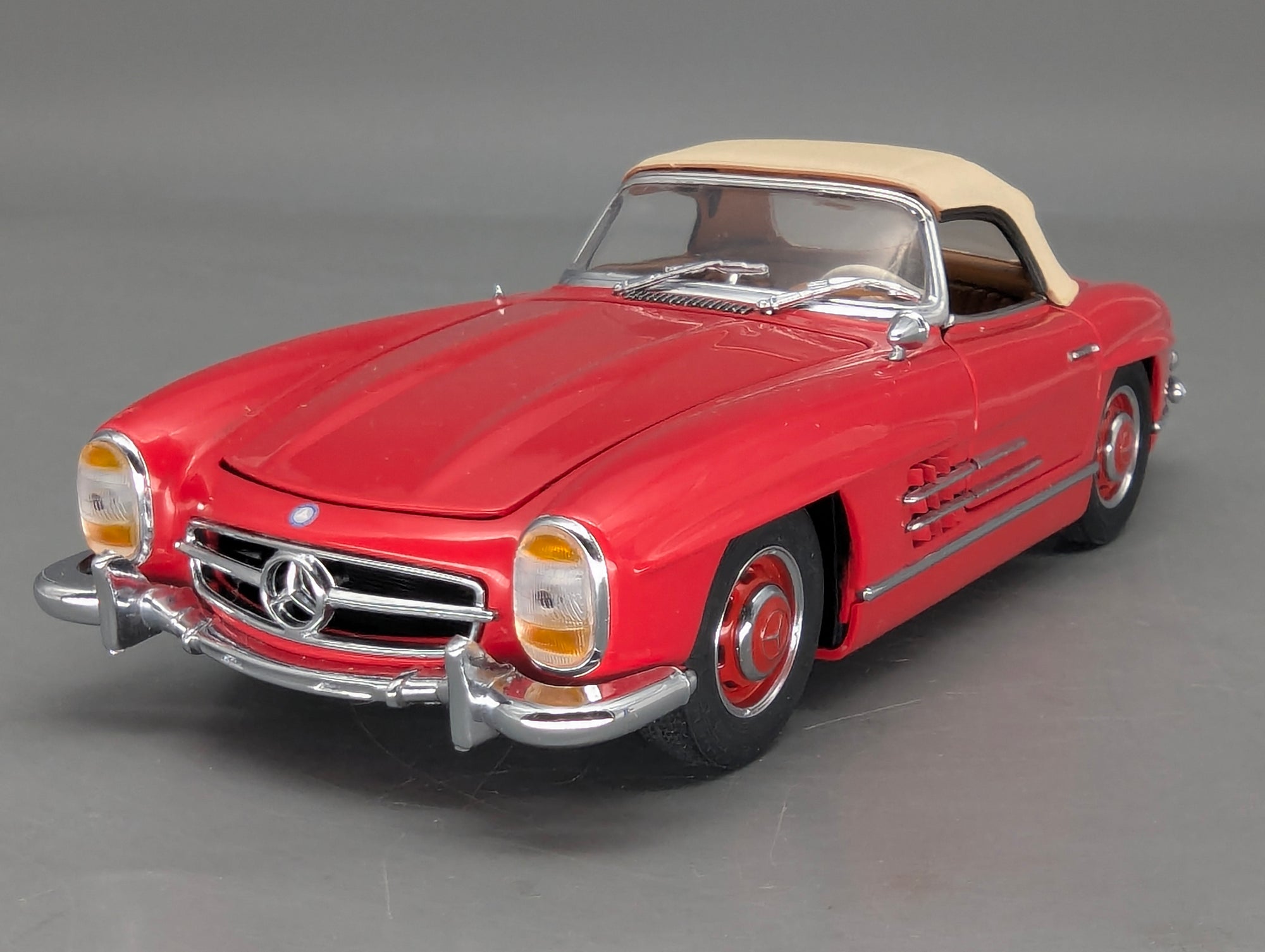 Modellautos 1:24 Franklin Mint Mercedes Benz 300 SL Roadster 1960 Rot mit OVP