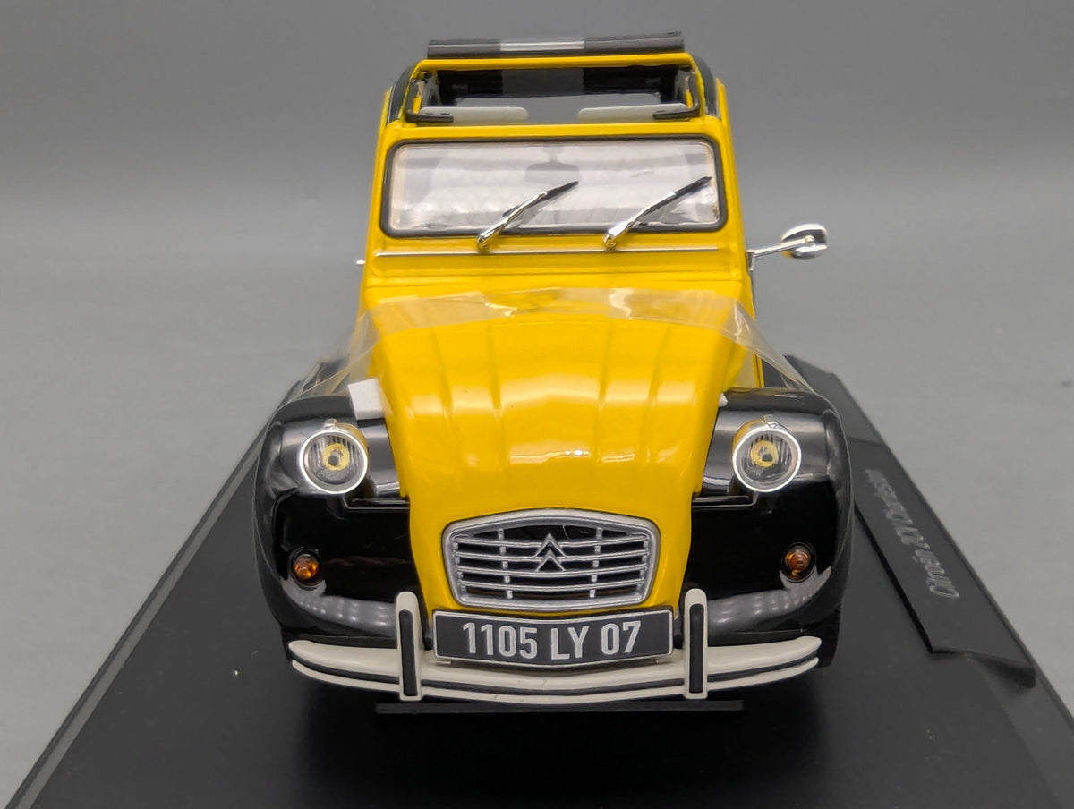 Coches a escala 1:12 Premium ClassiXXs BMW Isetta "Export" Azul Claro con embalaje original