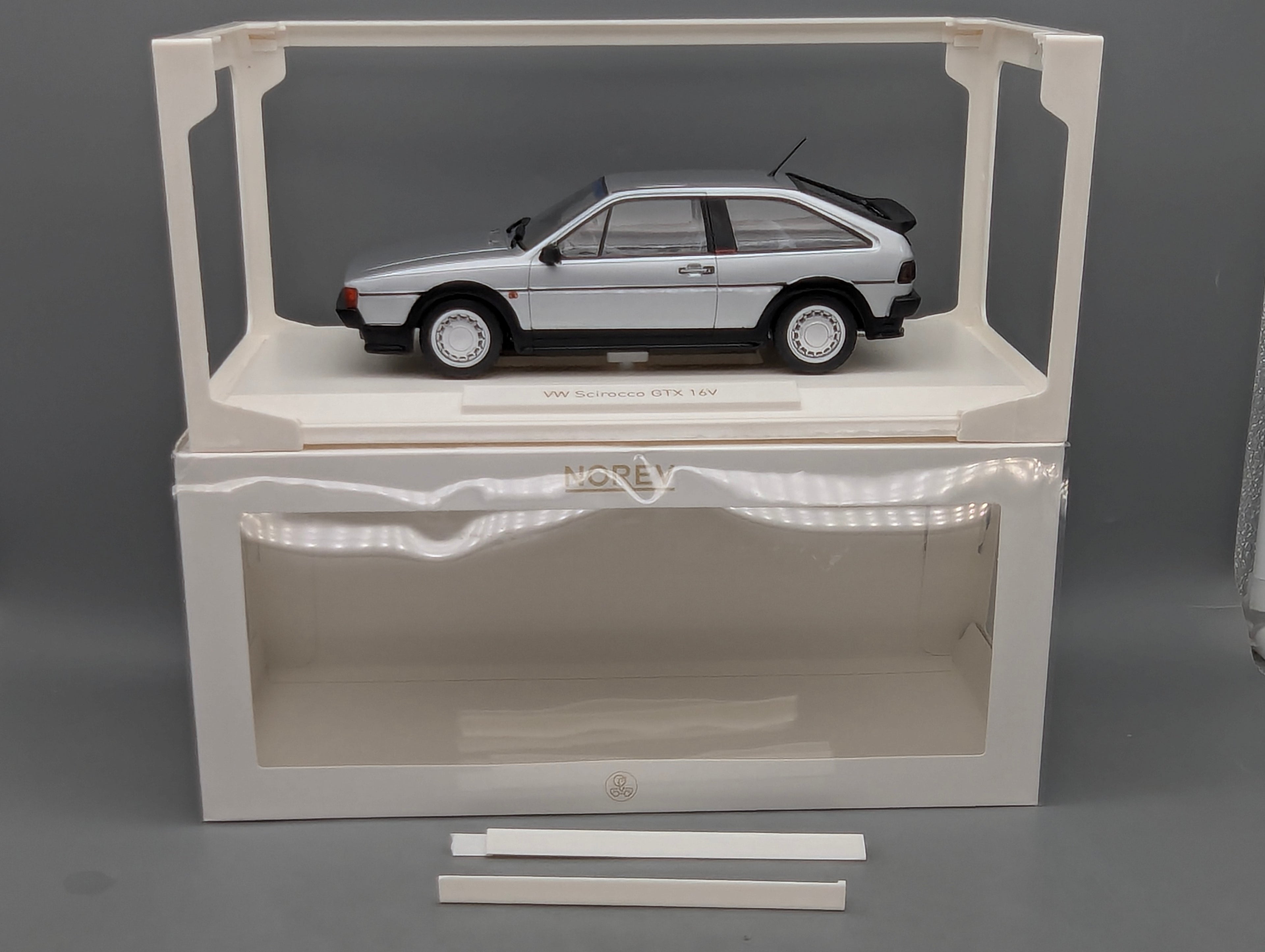 Model Cars 1:12 Premium ClassiXXs BMW Isetta "Export" Light Blue with Original Packaging