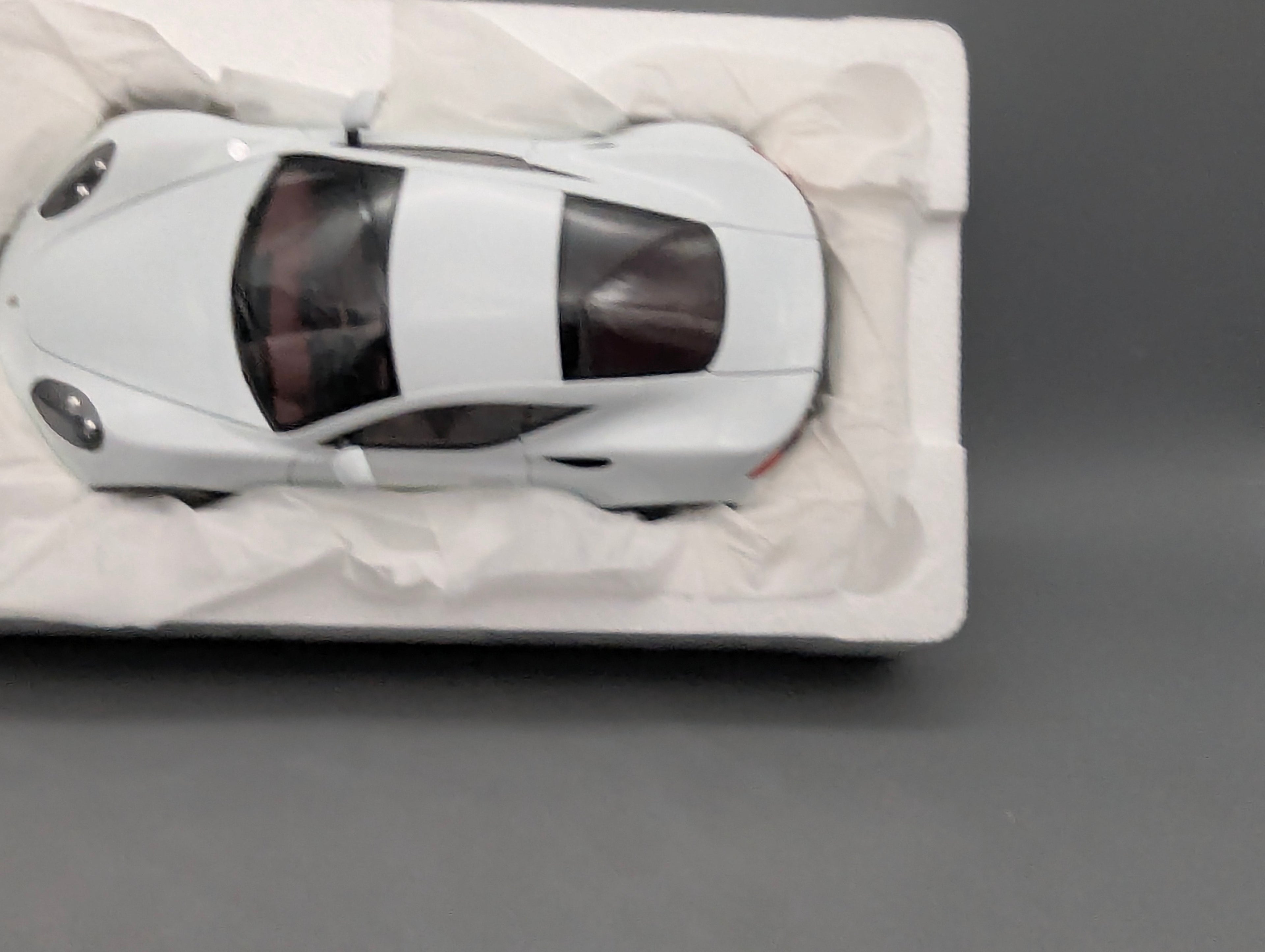 Model Cars 1:12 Premium ClassiXXs BMW Isetta "Export" Light Blue with Original Packaging
