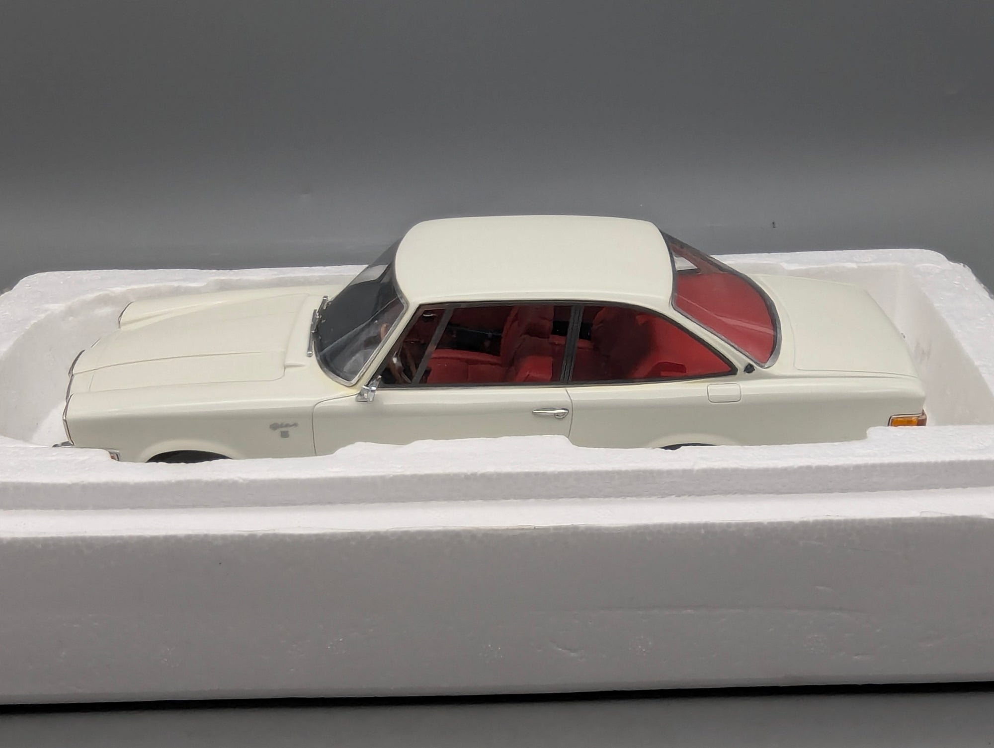 Coches a escala 1:12 Premium ClassiXXs BMW Isetta "Export" Azul Claro con embalaje original