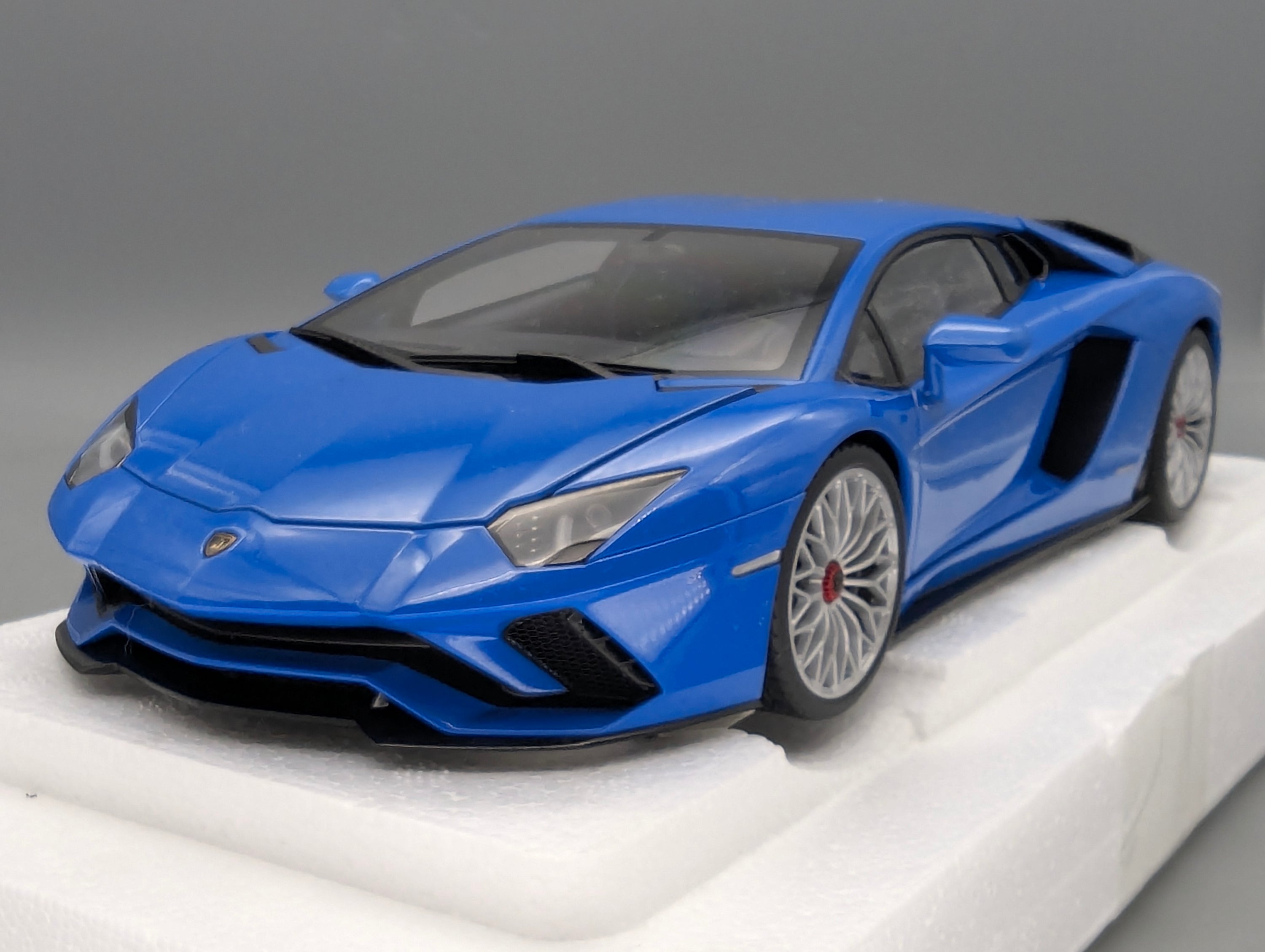 Model Cars 1:43 Spark S9609 Lamborghini Huracan GT3 EVO FIA Vallelunga 2019 #58 OVP
