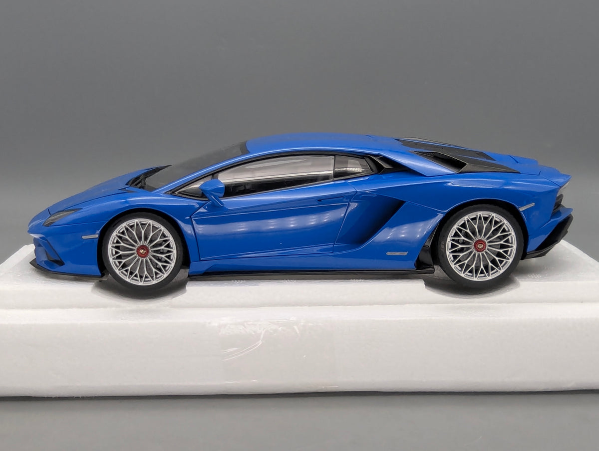 Model Cars 1:43 Spark S9609 Lamborghini Huracan GT3 EVO FIA Vallelunga 2019 #58 OVP