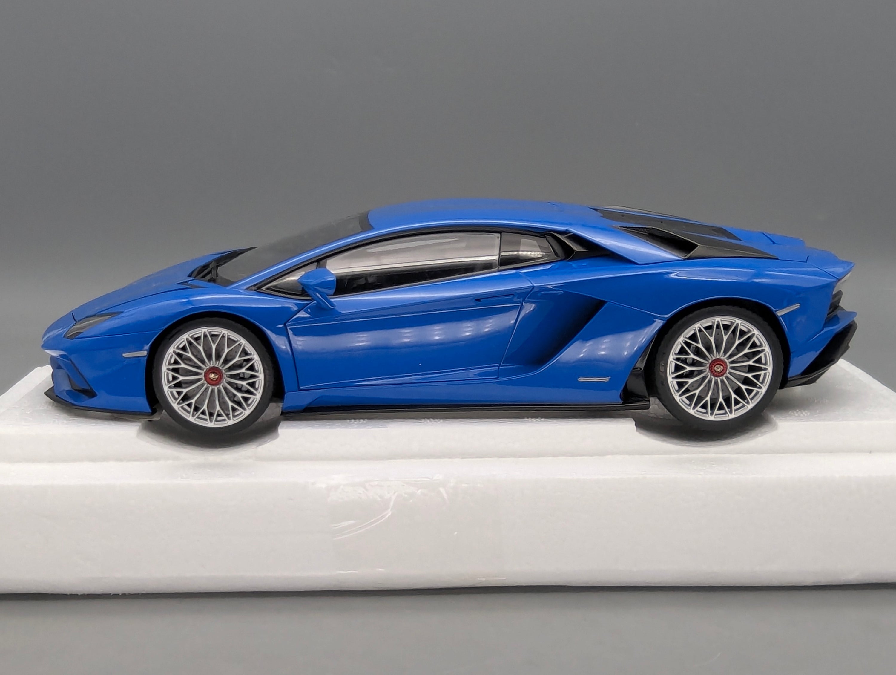 Model Cars 1:43 Spark S9609 Lamborghini Huracan GT3 EVO FIA Vallelunga 2019 #58 OVP