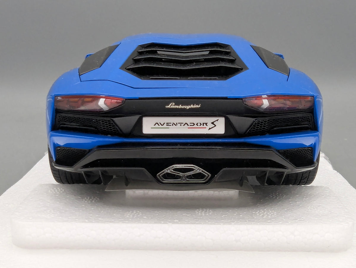 Model Cars 1:43 Spark S9609 Lamborghini Huracan GT3 EVO FIA Vallelunga 2019 #58 OVP