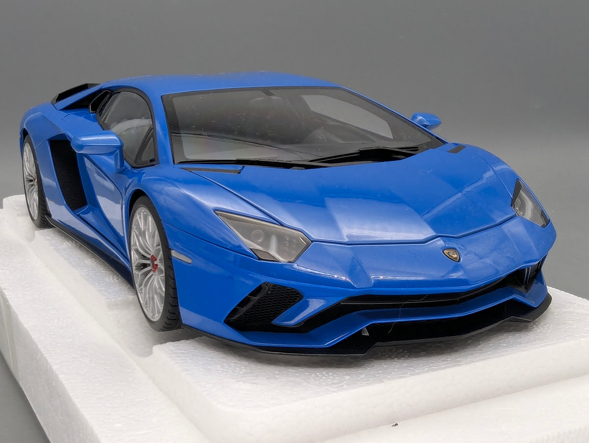 Model Cars 1:43 Spark S9609 Lamborghini Huracan GT3 EVO FIA Vallelunga 2019 #58 OVP