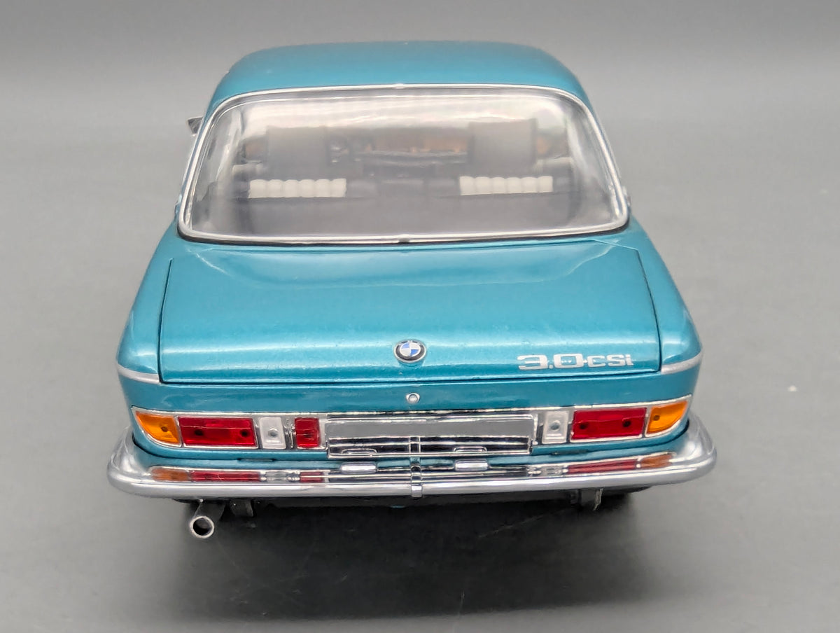 Modellautos 1:18 Minichamps BMW 3.0 CSi Met. Grün 1972 mit OVP