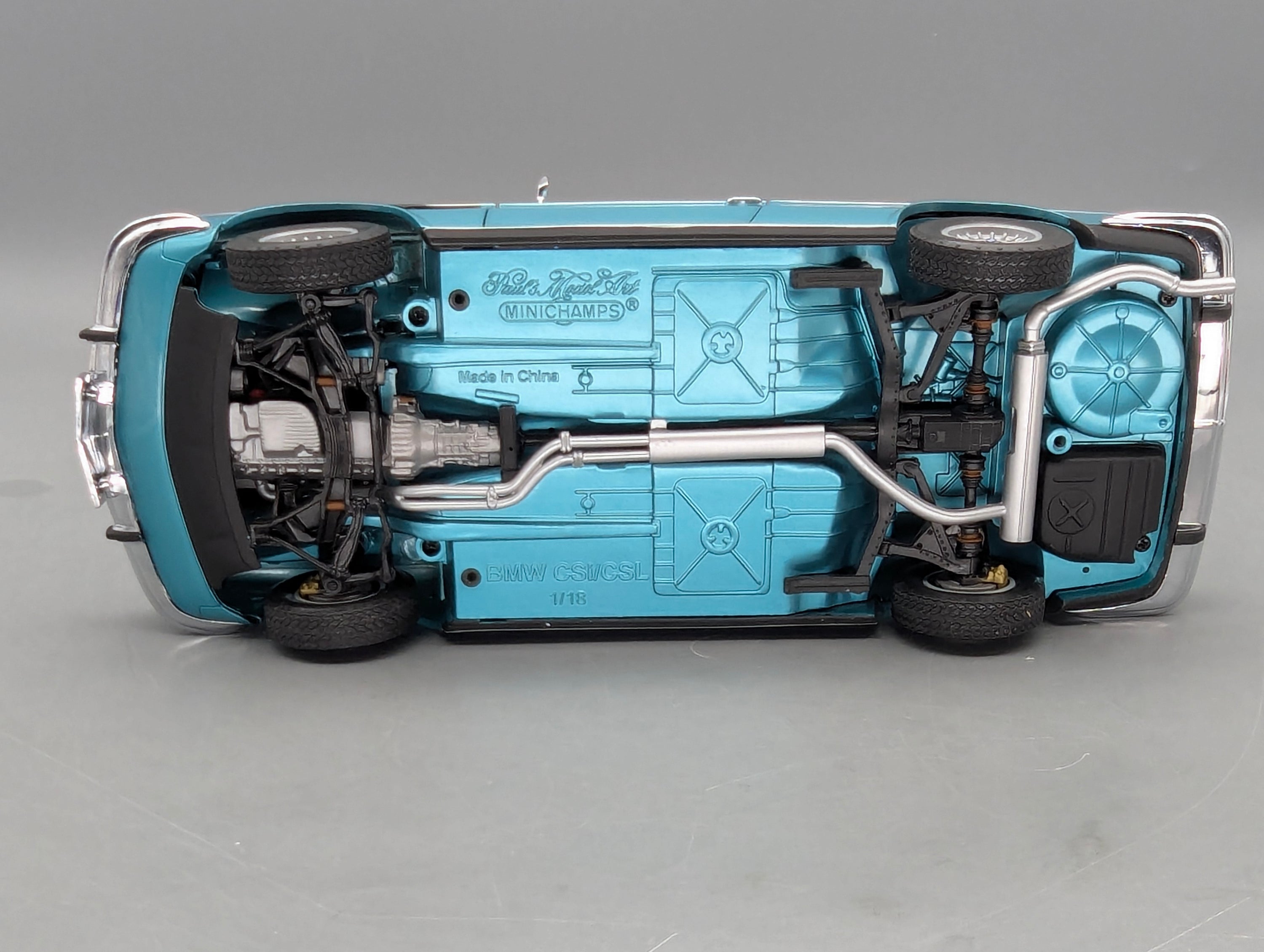 Modellautos 1:18 Minichamps BMW 3.0 CSi Met. Grün 1972 mit OVP