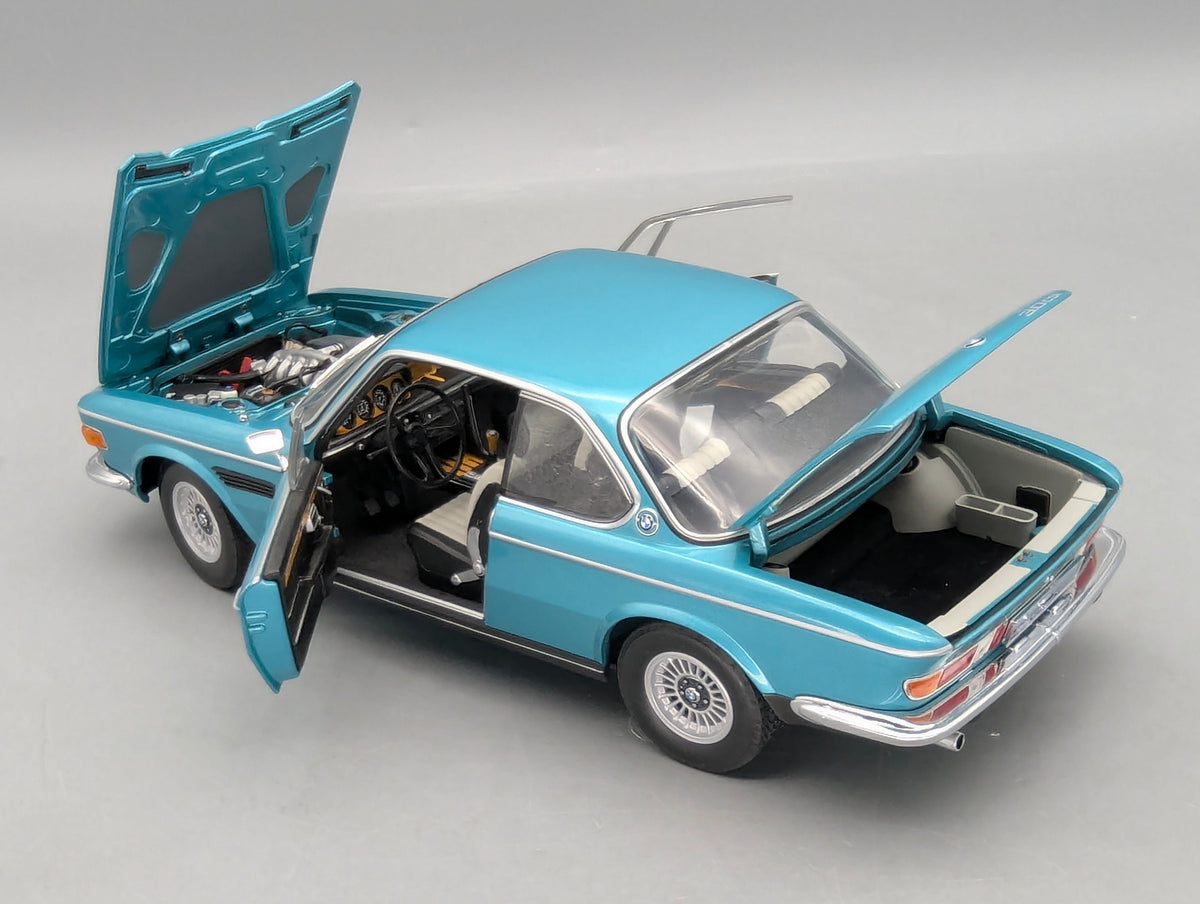 Modellautos 1:18 Minichamps BMW 3.0 CSi Met. Grün 1972 mit OVP