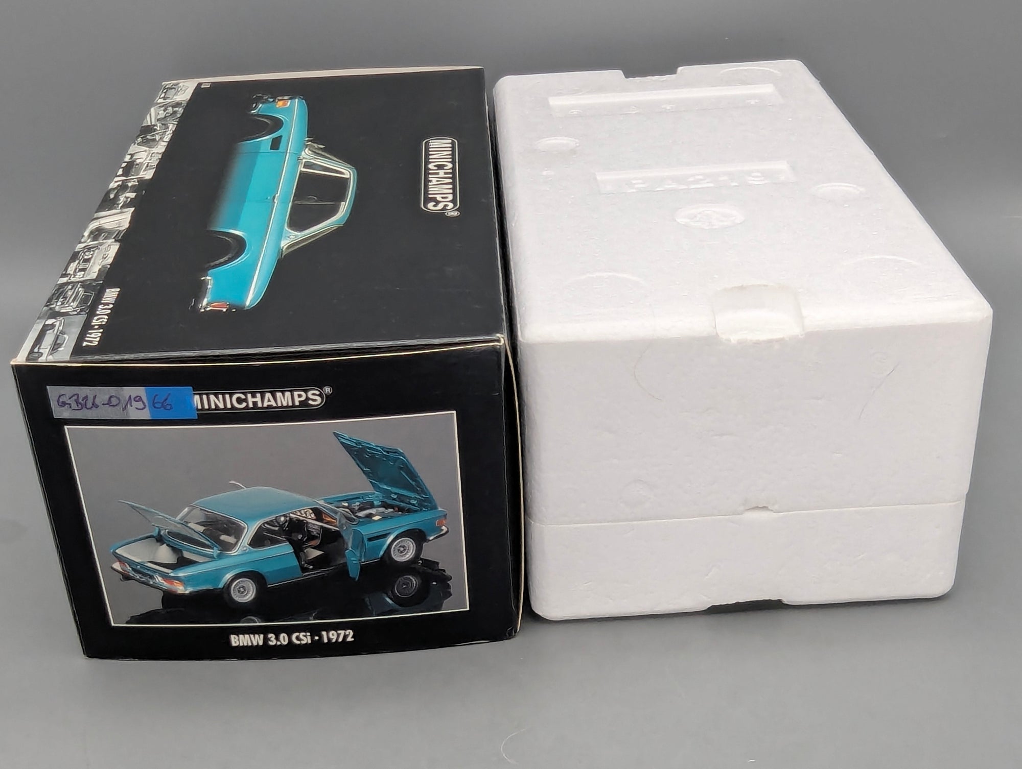 Modellautos 1:18 Minichamps BMW 3.0 CSi Met. Grün 1972 mit OVP