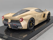 Modellautos 1:18 MR Collection Ferrari LaFerrari Gold mit OVP