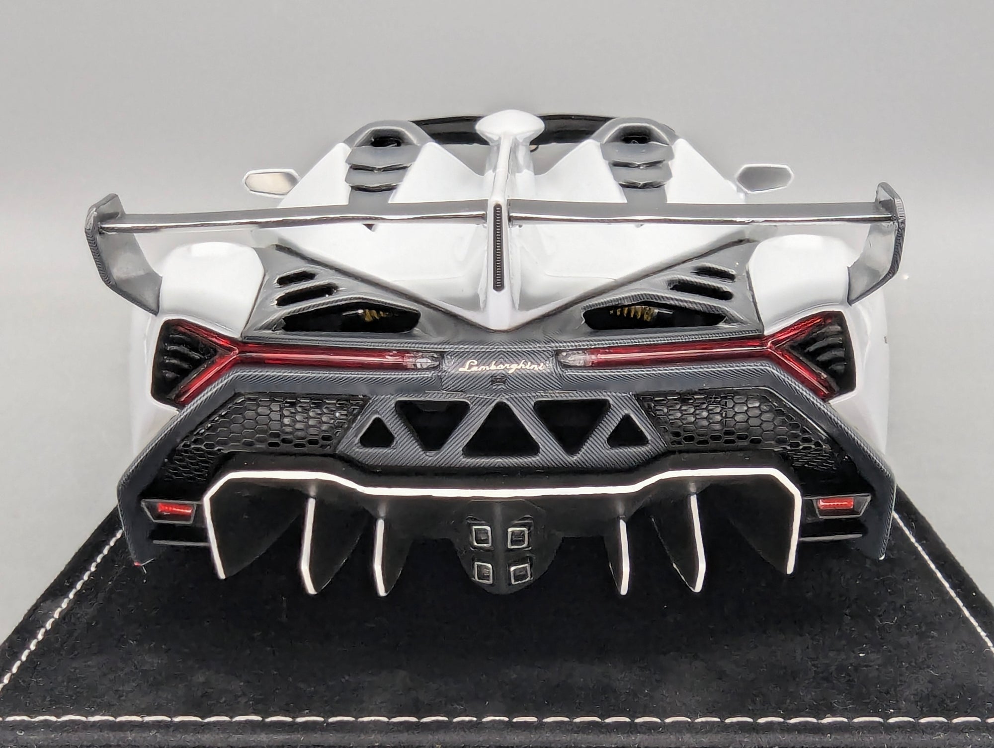 Modellautos 1:18 MR Collection Lamborghini Veneno Roadster Ltd 1/1 mit OVP