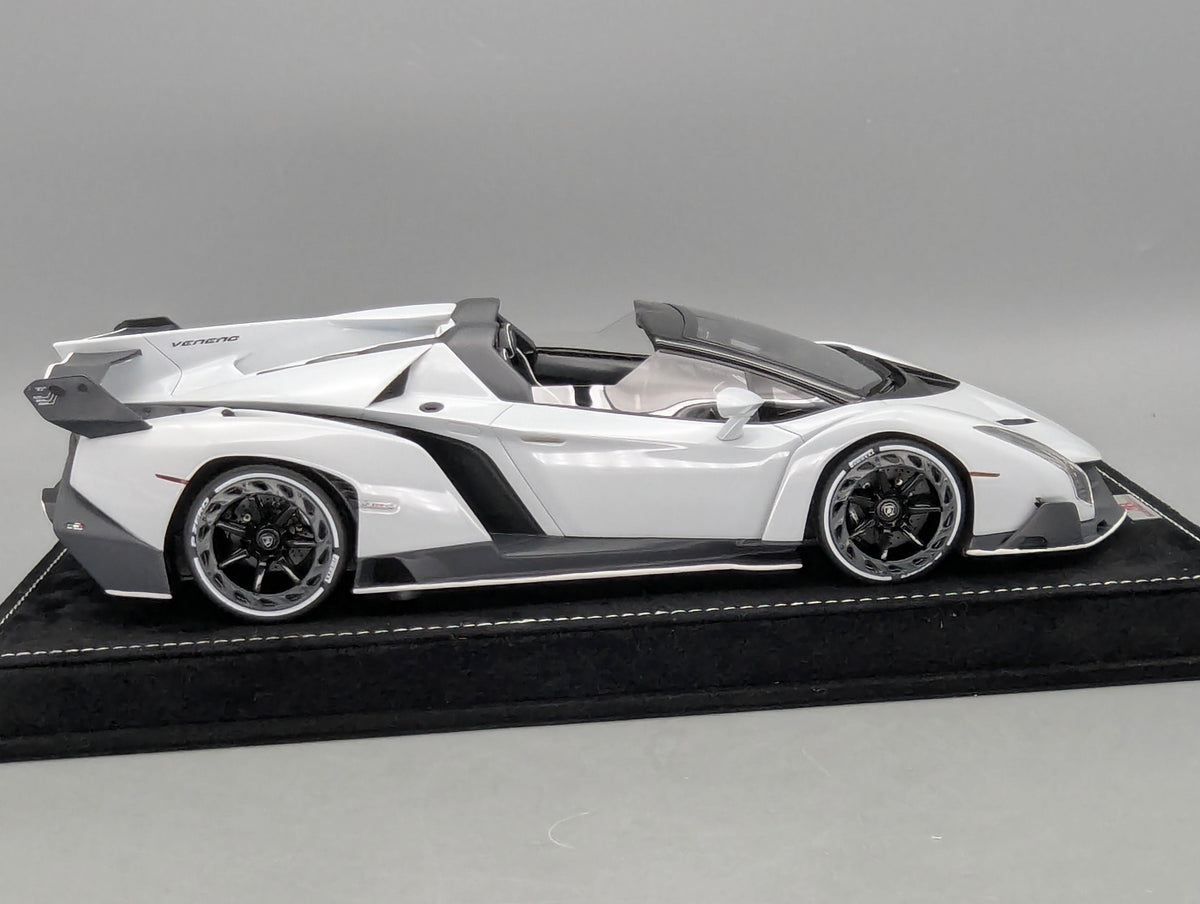 Modellautos 1:18 MR Collection Lamborghini Veneno Roadster Ltd 1/1 mit OVP