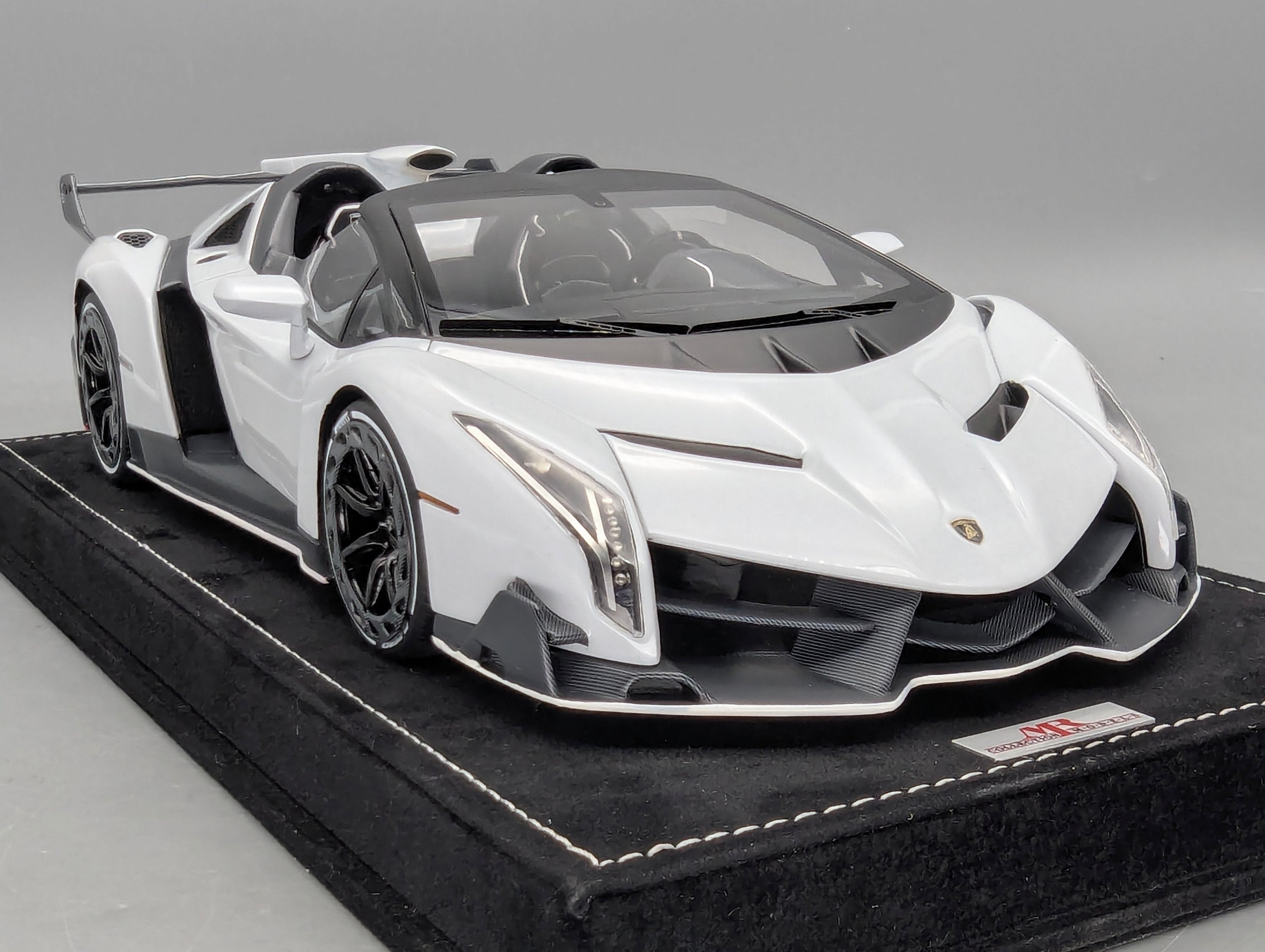 Modellautos 1:18 MR Collection Lamborghini Veneno Roadster Ltd 1/1 mit OVP