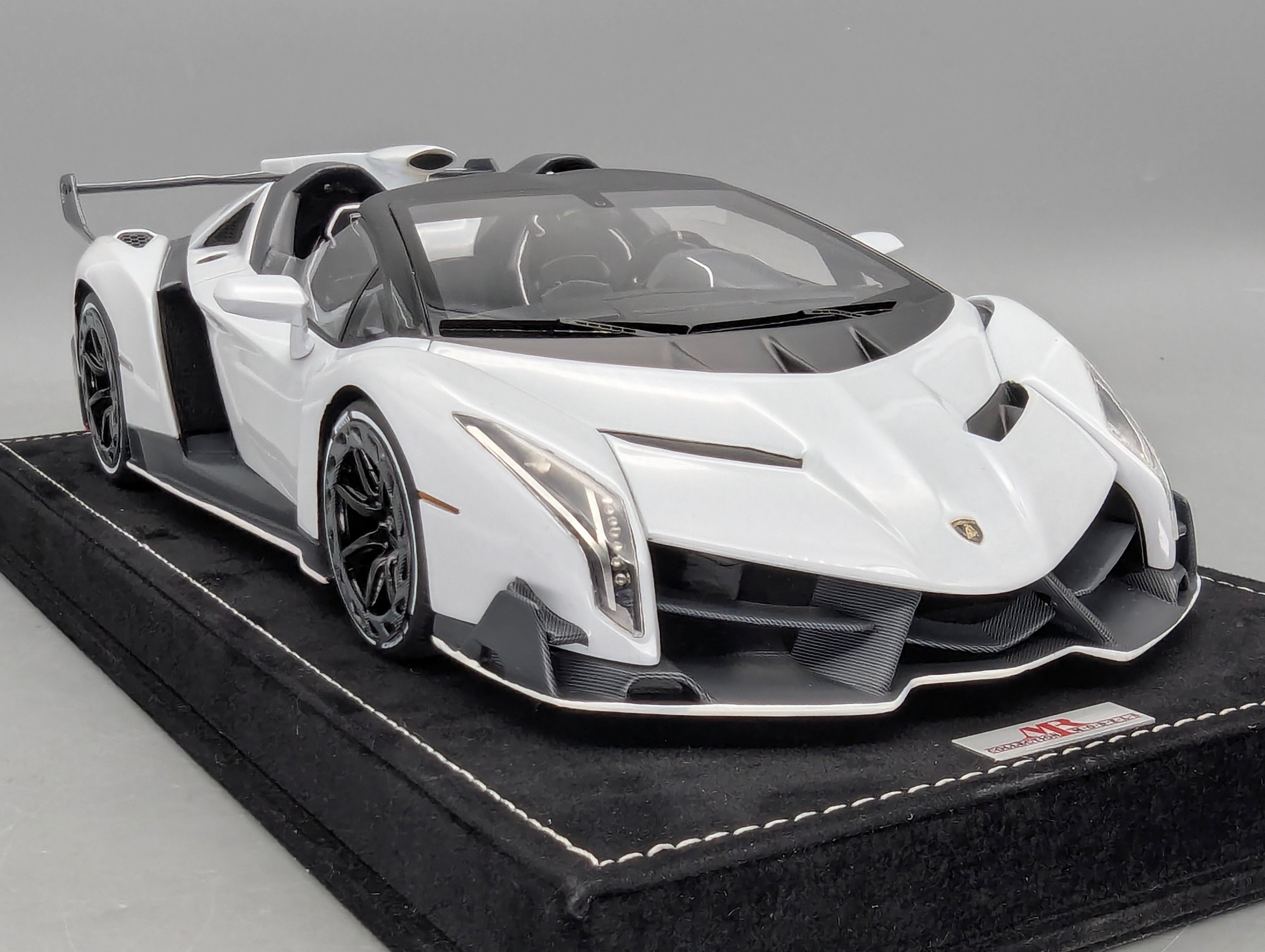 Model Cars 1:43 Spark S9609 Lamborghini Huracan GT3 EVO FIA Vallelunga 2019 #58 OVP