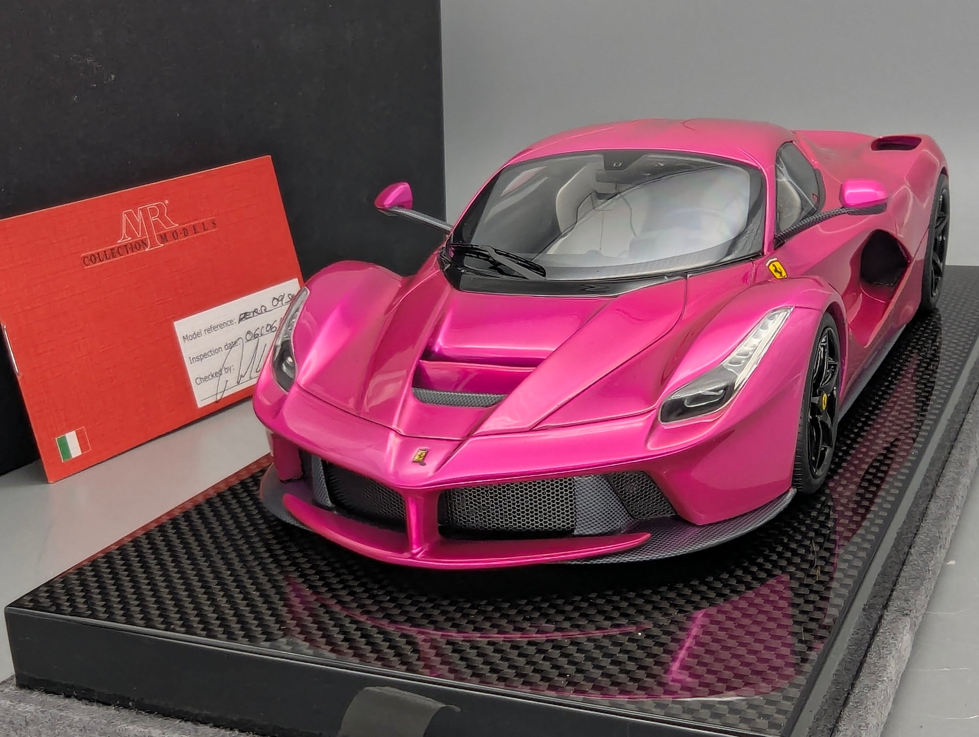 Modellautos 1:18 MR Collection Ferrari LaFerrari Pink Flash Ltd 25/26 OVP