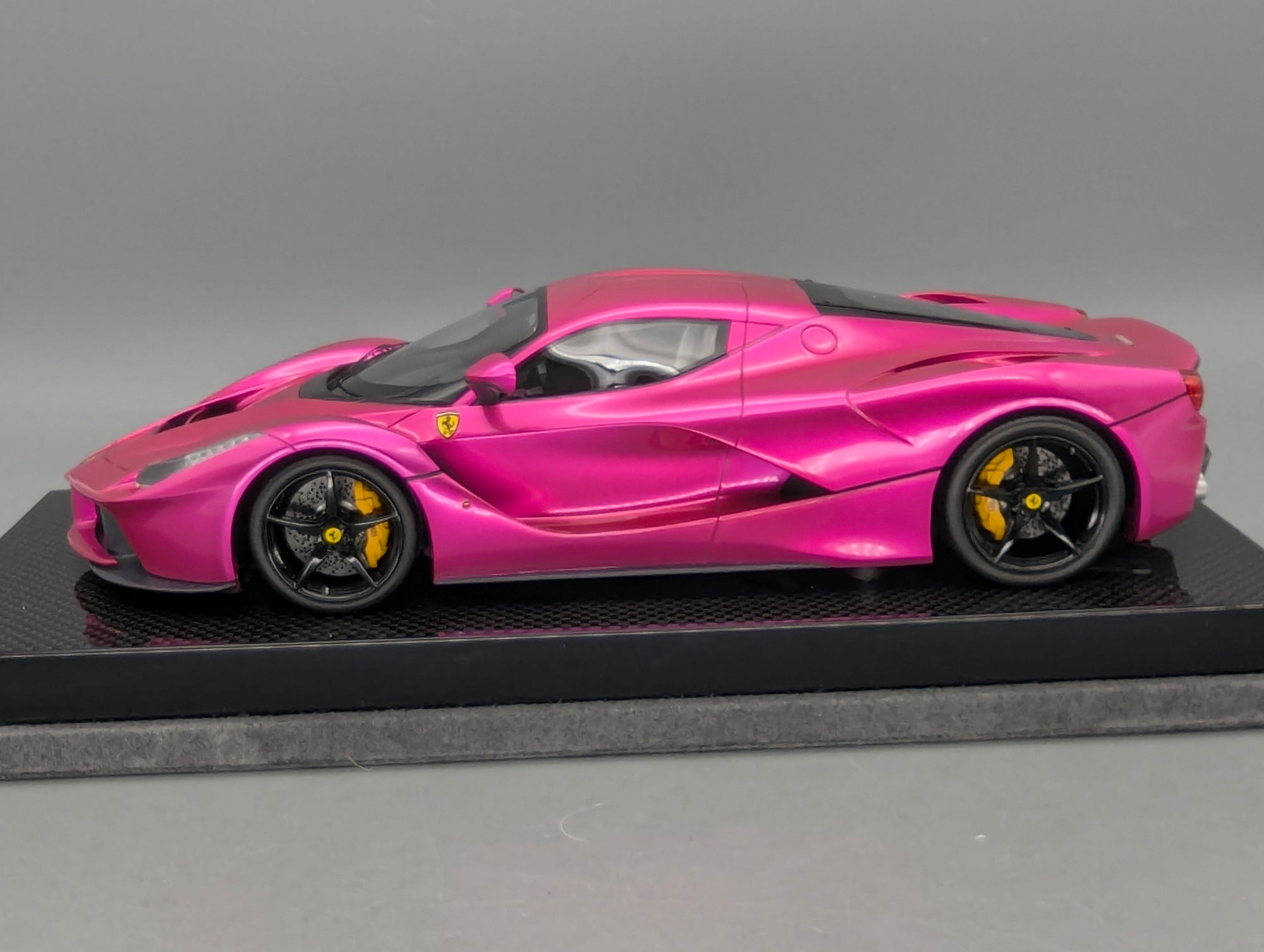 Modellautos 1:18 MR Collection Ferrari LaFerrari Pink Flash Ltd 25/26 OVP