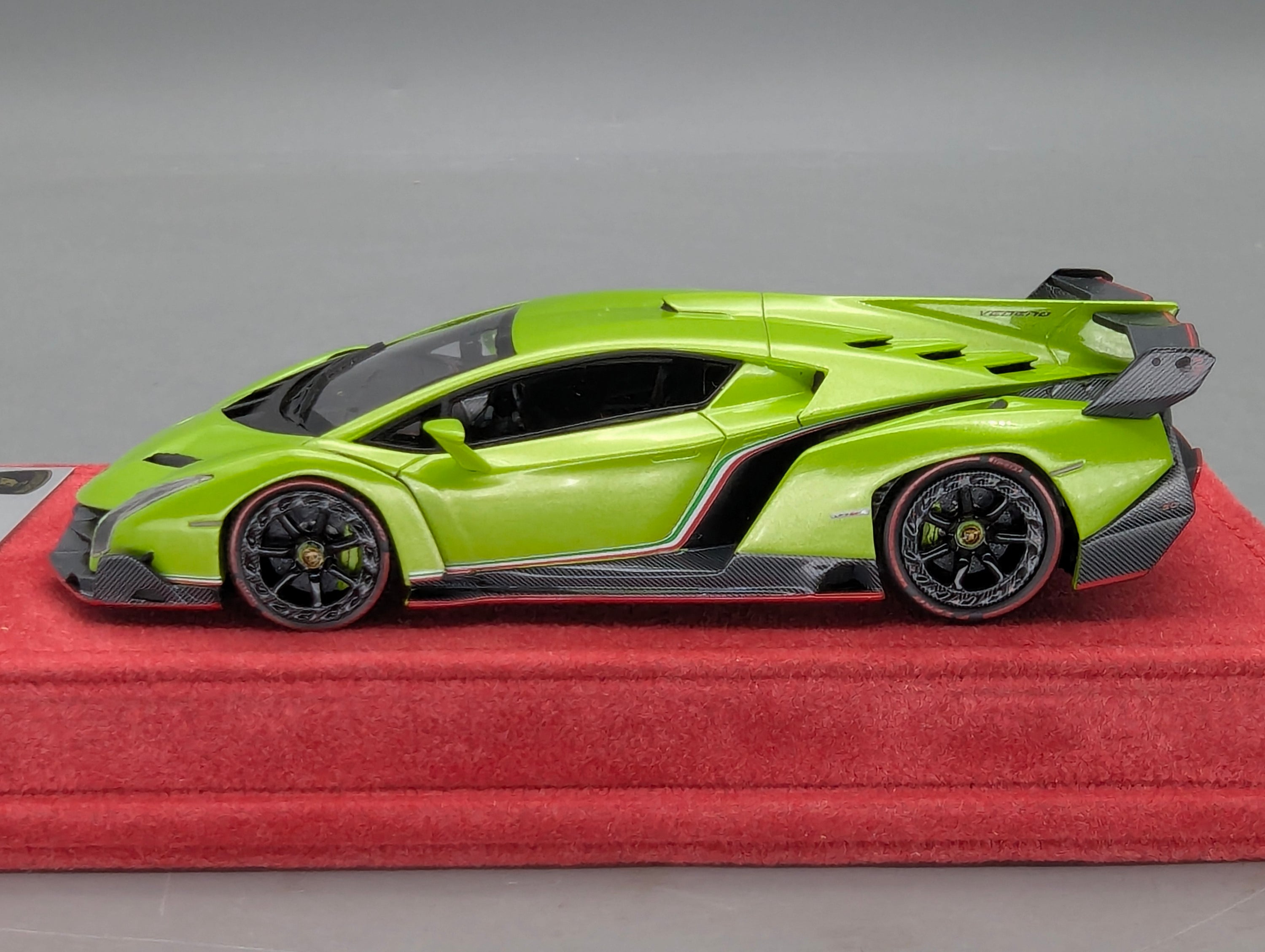 Model Cars 1:43 Spark S9609 Lamborghini Huracan GT3 EVO FIA Vallelunga 2019 #58 OVP