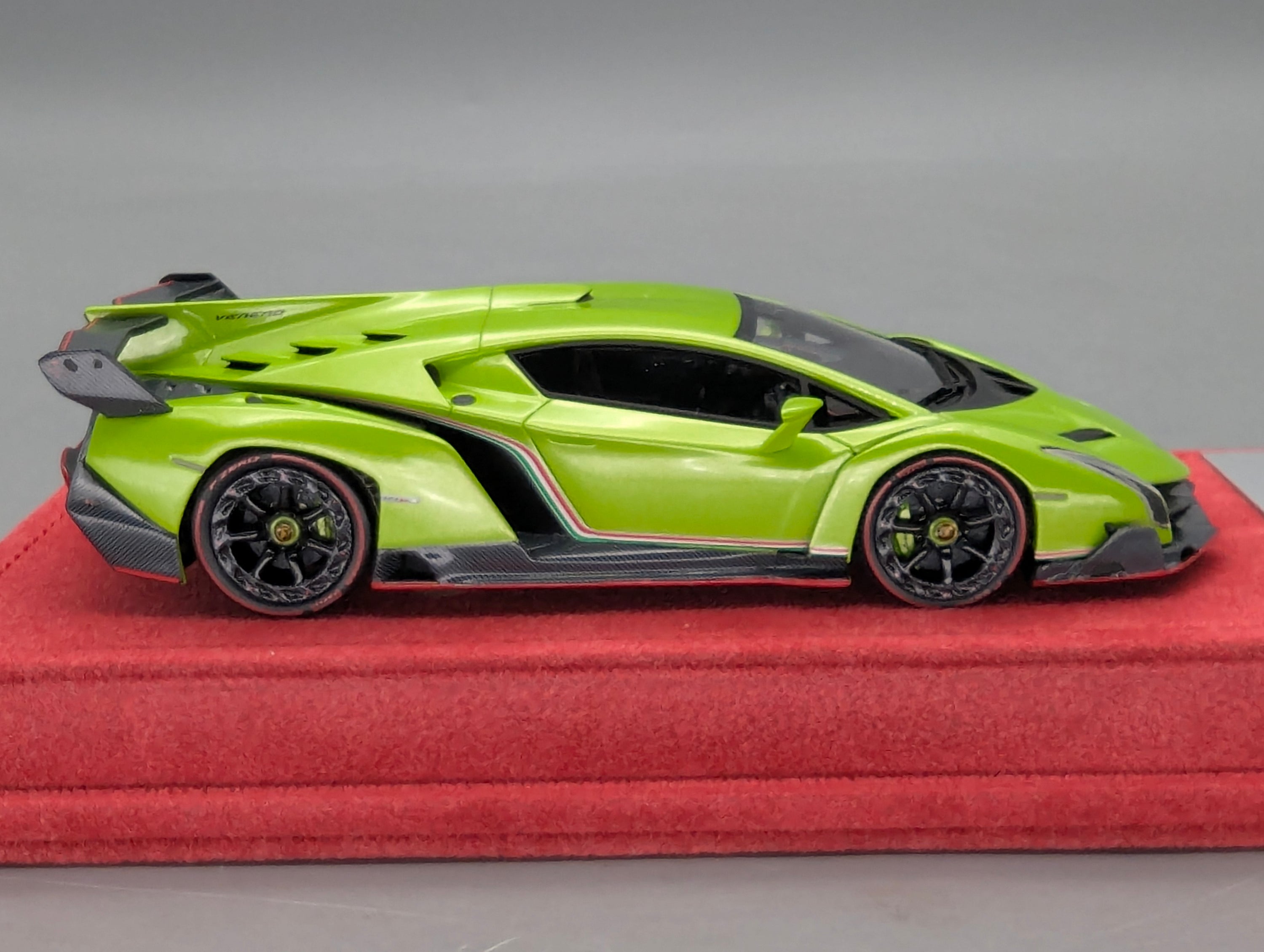 Model Cars 1:43 Spark S9609 Lamborghini Huracan GT3 EVO FIA Vallelunga 2019 #58 OVP