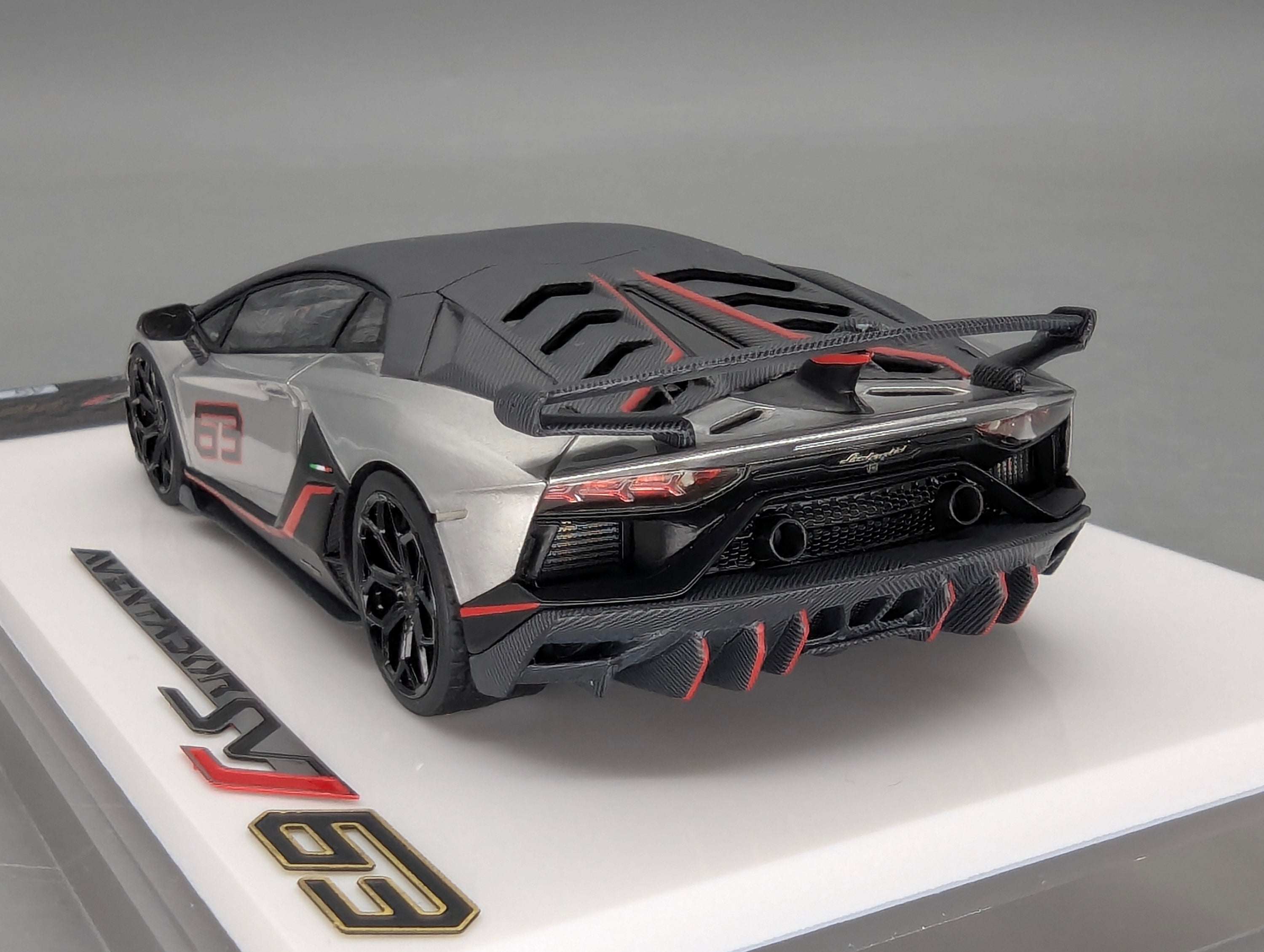 Model Cars 1:43 Spark S9609 Lamborghini Huracan GT3 EVO FIA Vallelunga 2019 #58 OVP