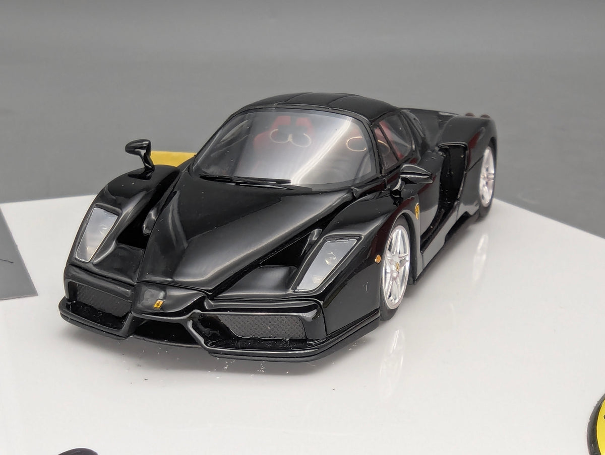 Modellautos 1:43 BBR Ferrari Enzo Salone di Parigi / Paris 2002 mit Vitrine und OVP