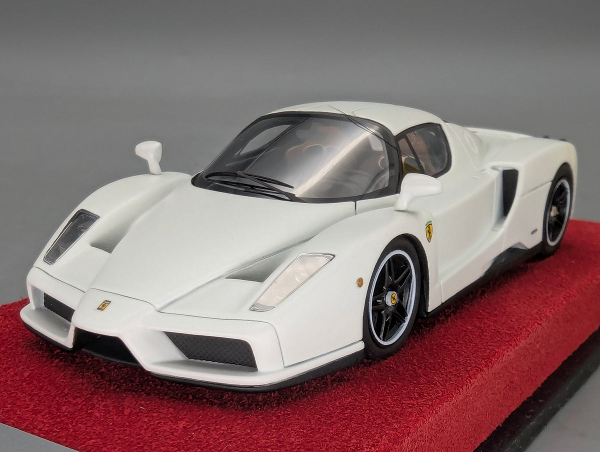 Modellautos 1:43 BBR Ferrari Enzo Special Version Ltd 13/20 mit Vitrine und OVP