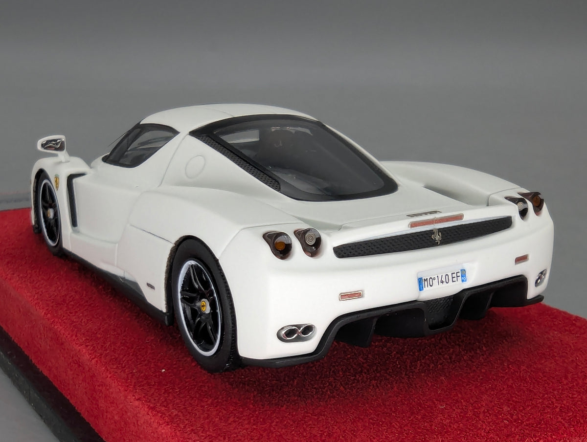 Modellautos 1:43 BBR Ferrari Enzo Special Version Ltd 13/20 mit Vitrine und OVP