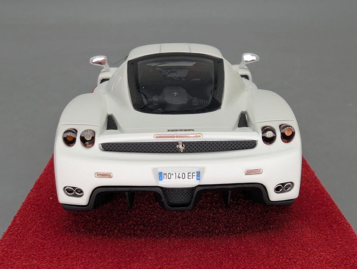 Modellautos 1:43 BBR Ferrari Enzo Special Version Ltd 13/20 mit Vitrine und OVP