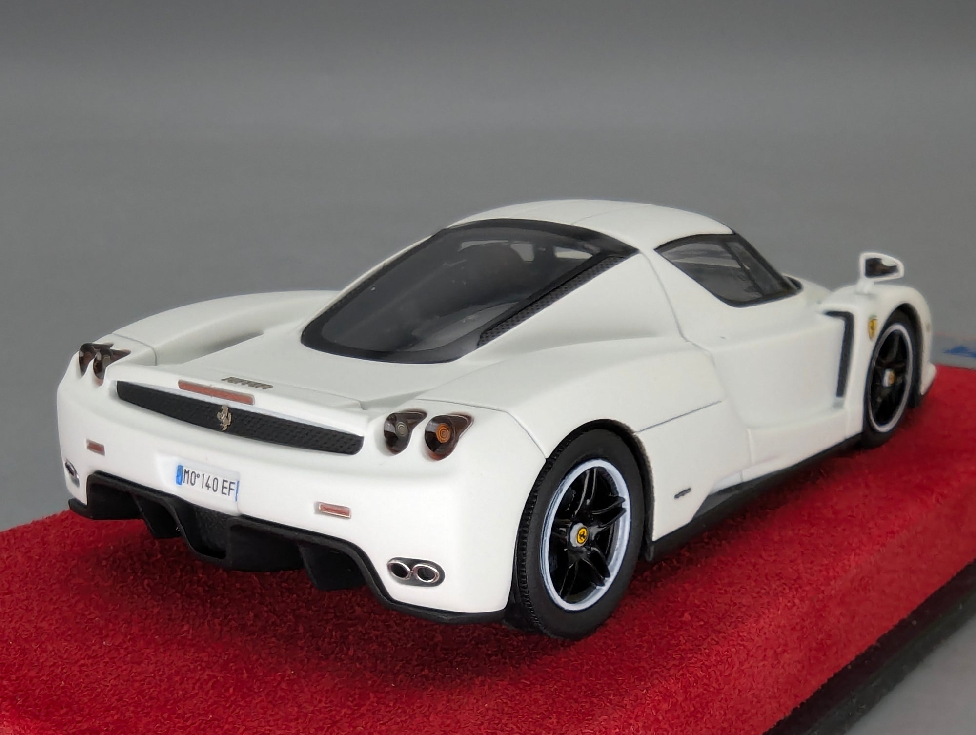Modellautos 1:43 BBR Ferrari Enzo Special Version Ltd 13/20 mit Vitrine und OVP