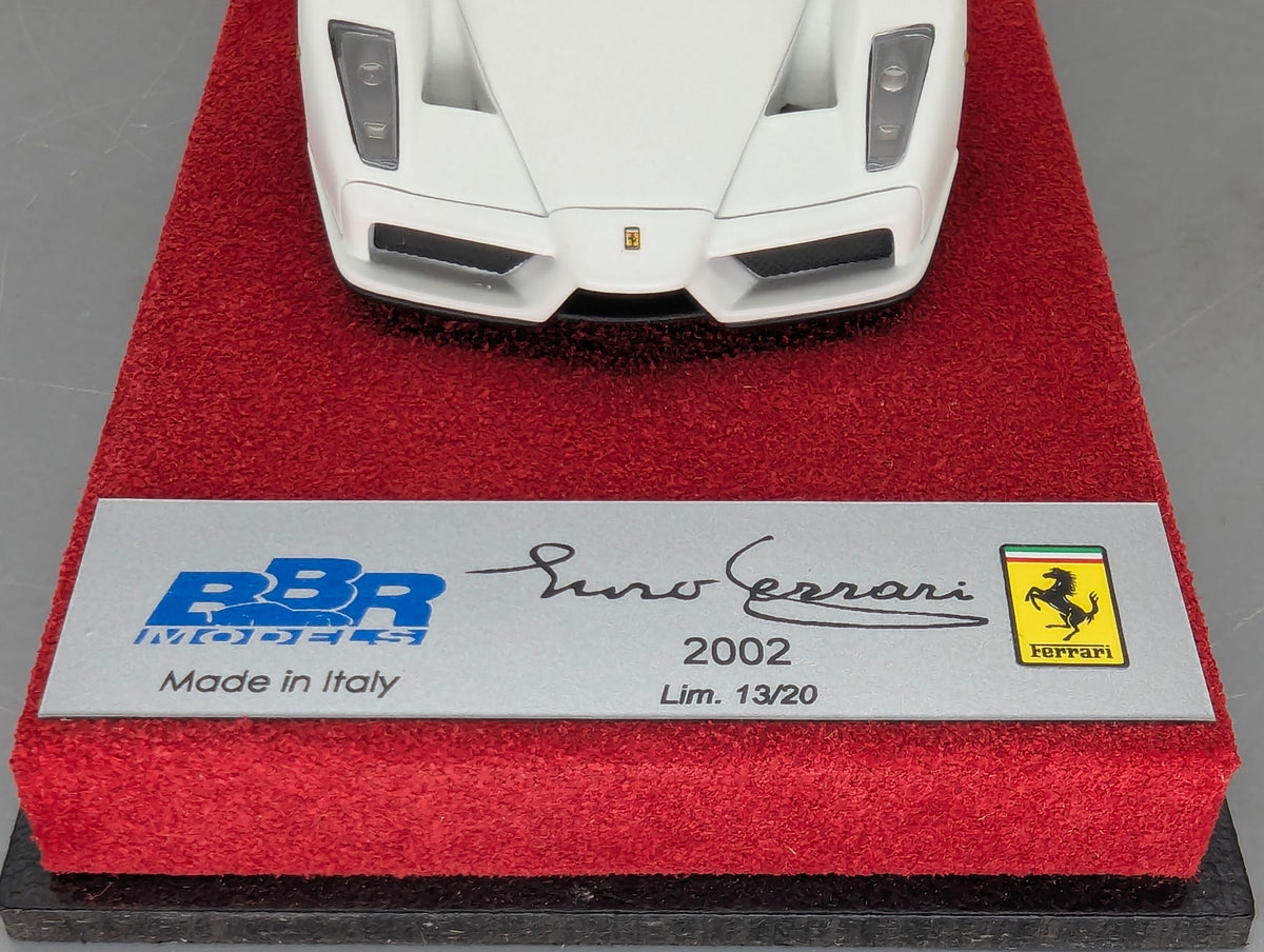 Modellautos 1:43 BBR Ferrari Enzo Special Version Ltd 13/20 mit Vitrine und OVP
