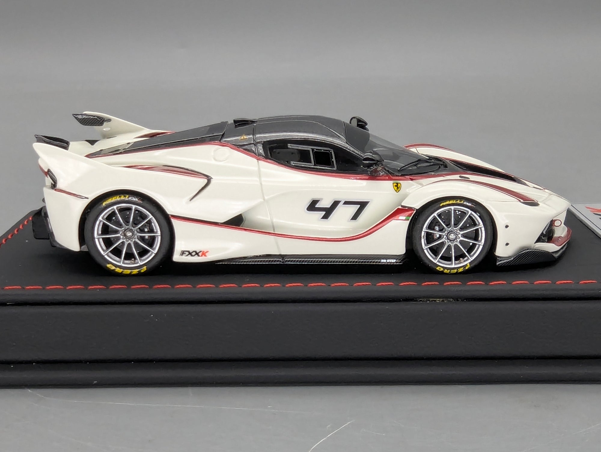 Modellautos 1:43 BBR Deluxe Ferrari FXX-K Gloss Avus White Car #47 Ltd 17/20 OVP