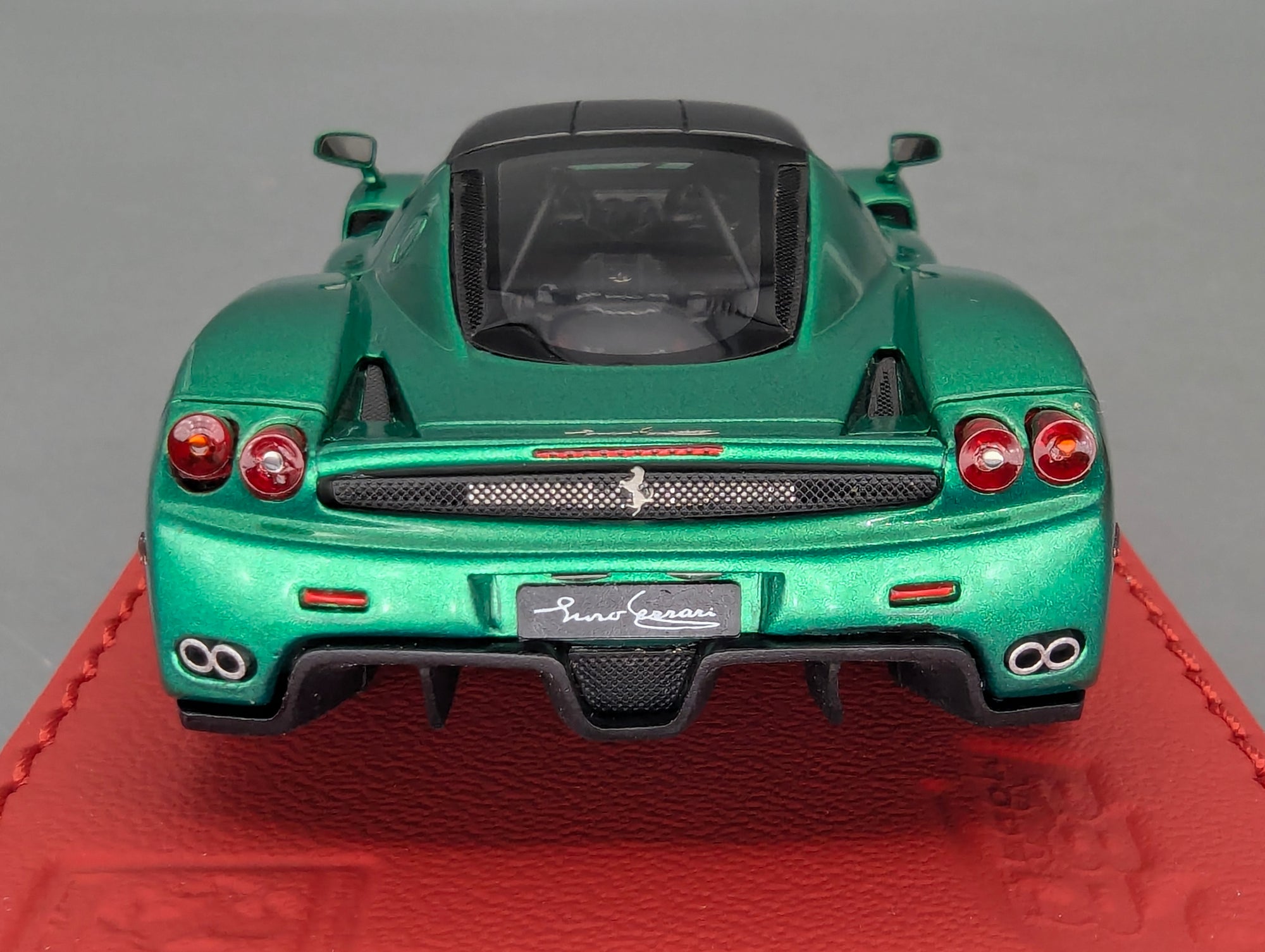 Modellautos 1:43 BBR Deluxe Ferrari Enzo Met. Green Ltd 01/10 mit OVP