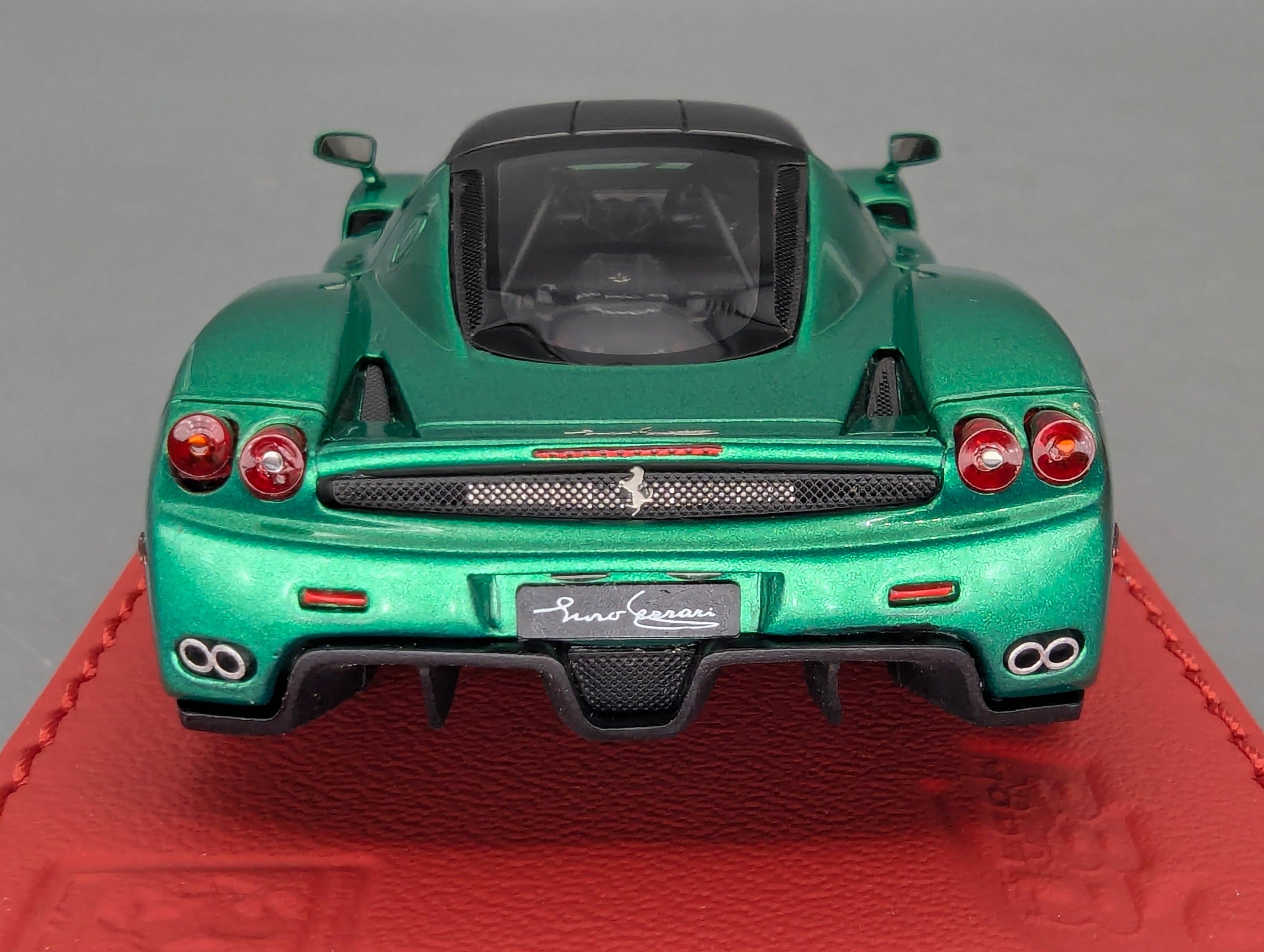 Modellautos 1:43 BBR Deluxe Ferrari Enzo Met. Green Ltd 01/10 mit OVP