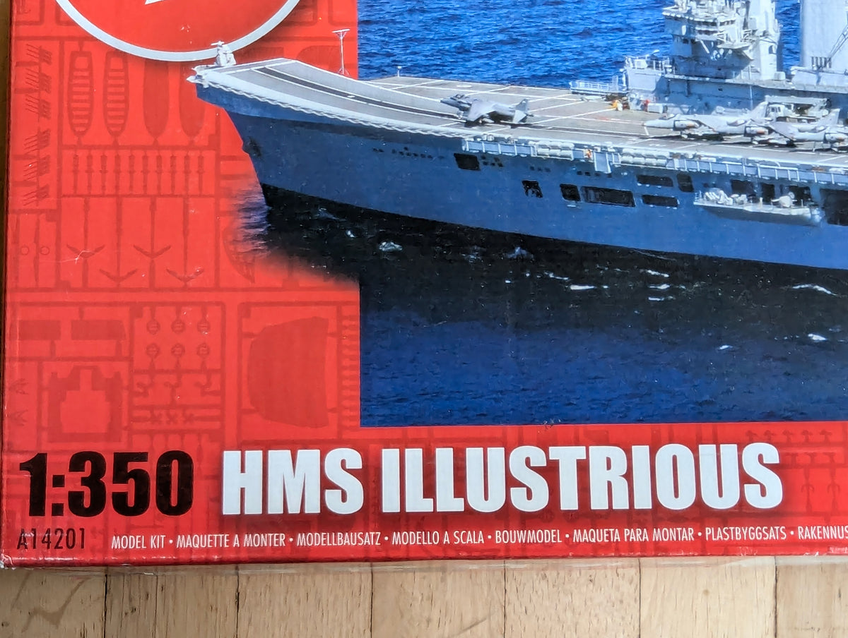 Schiff Modell Bausatz 1:350 Airfix A14201 HMS Illustrious Flugzeugträger mit OVP