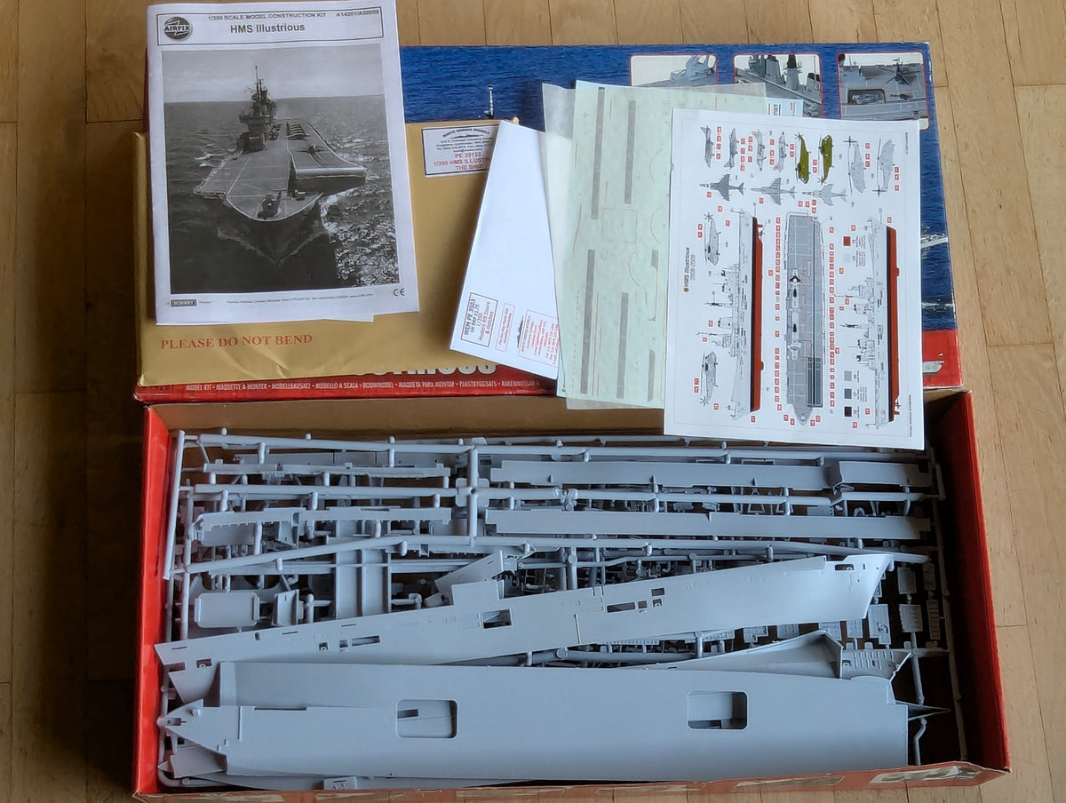 Schiff Modell Bausatz 1:350 Airfix A14201 HMS Illustrious Flugzeugträger mit OVP