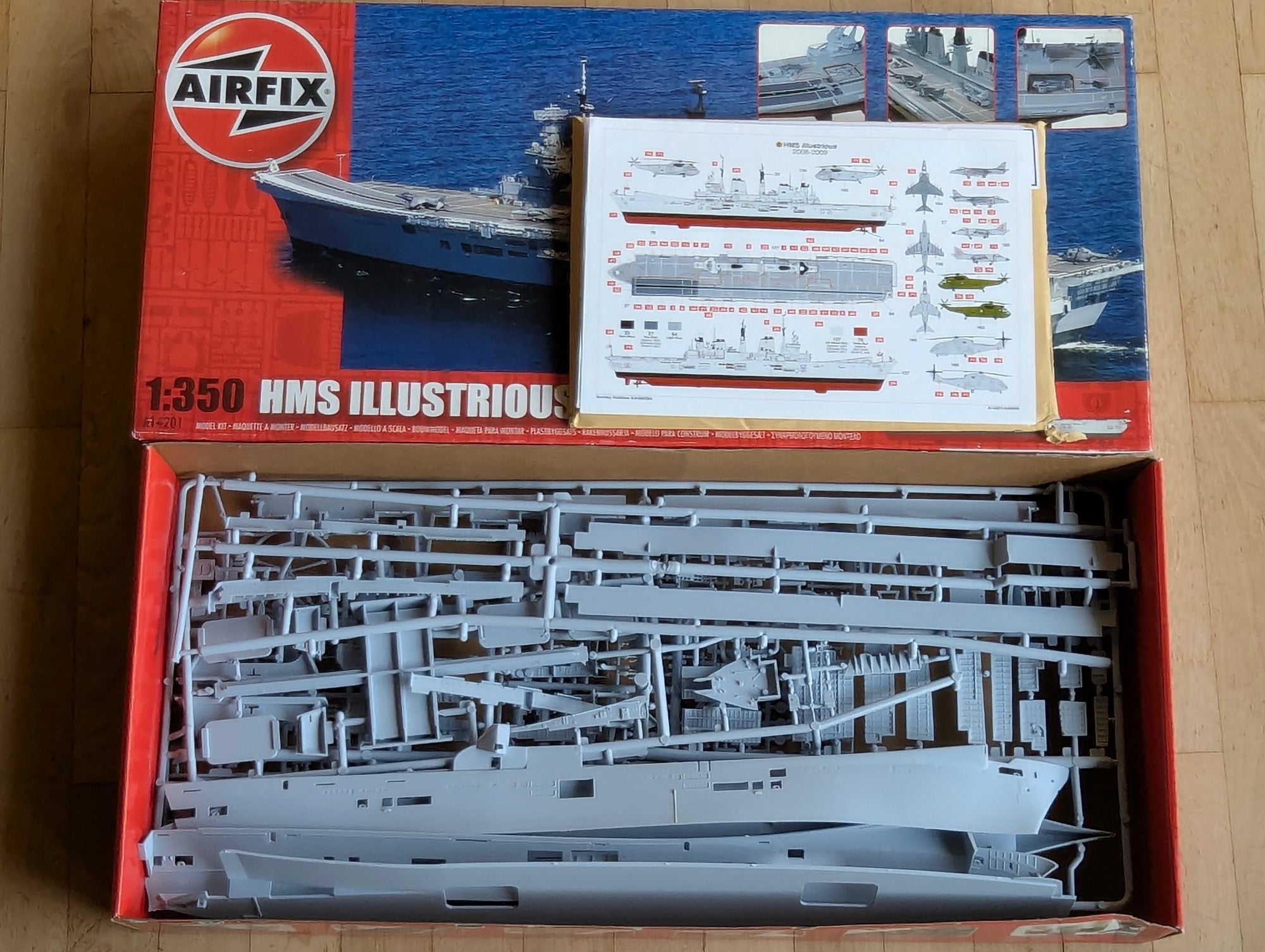 Schiff Modell Bausatz 1:350 Airfix A14201 HMS Illustrious Flugzeugträger mit OVP