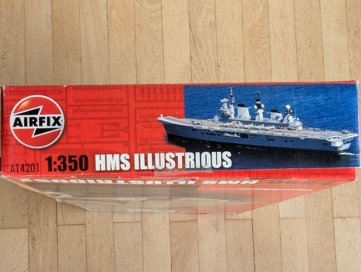 Schiff Modell Bausatz 1:350 Airfix A14201 HMS Illustrious Flugzeugträger mit OVP
