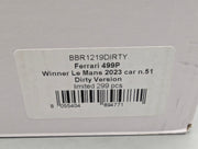 Modellautos 1:12 BBR Ferrari 499P WINNER 24h Le Mans 2023 DIRTY VERSION Ltd 048/299 #51 mit Kofferbox und OVP