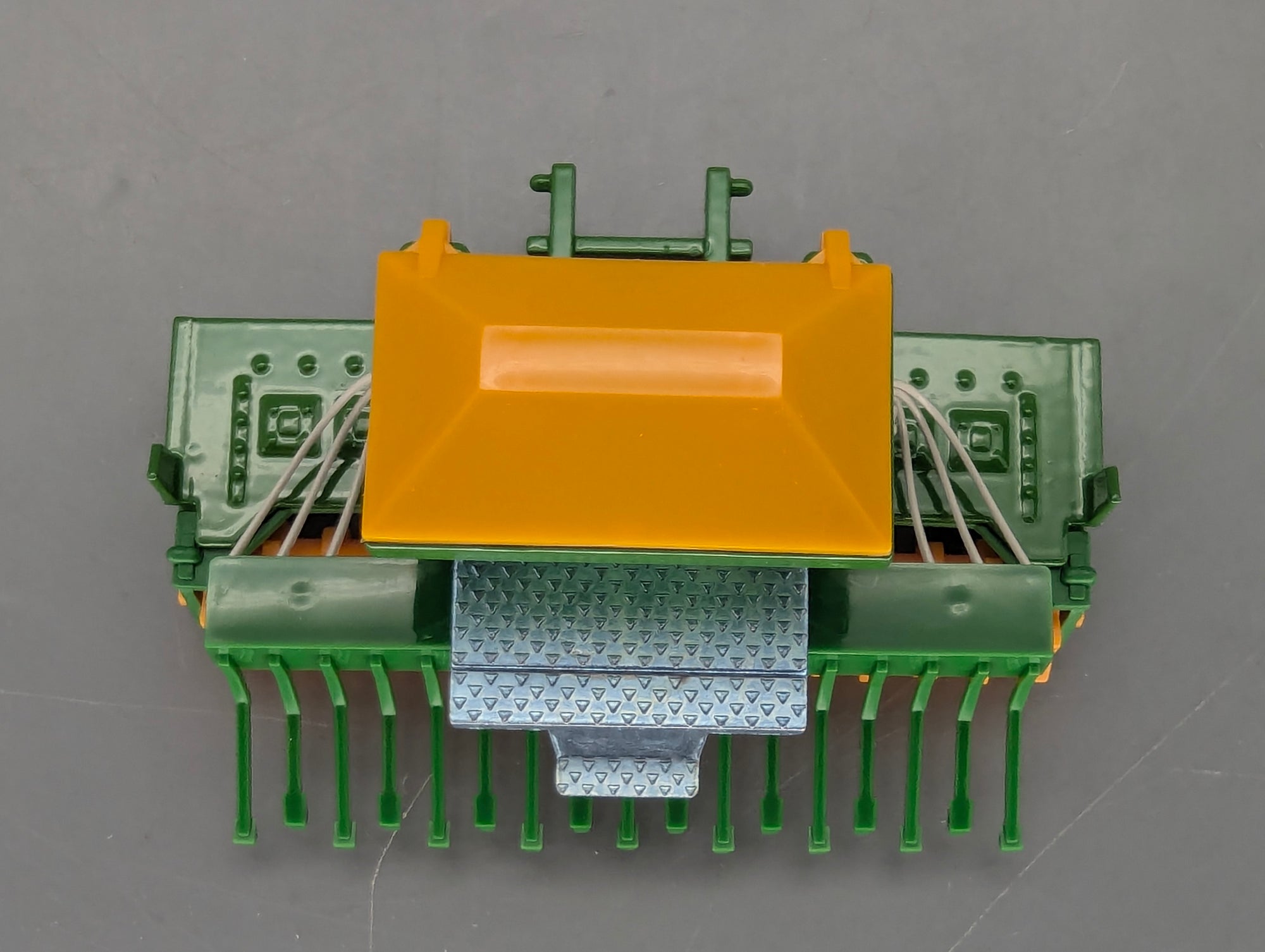 Landwirtschafts Modelle 1:32 Siku Farmer 2261 Saatdrillmaschine mit OVP