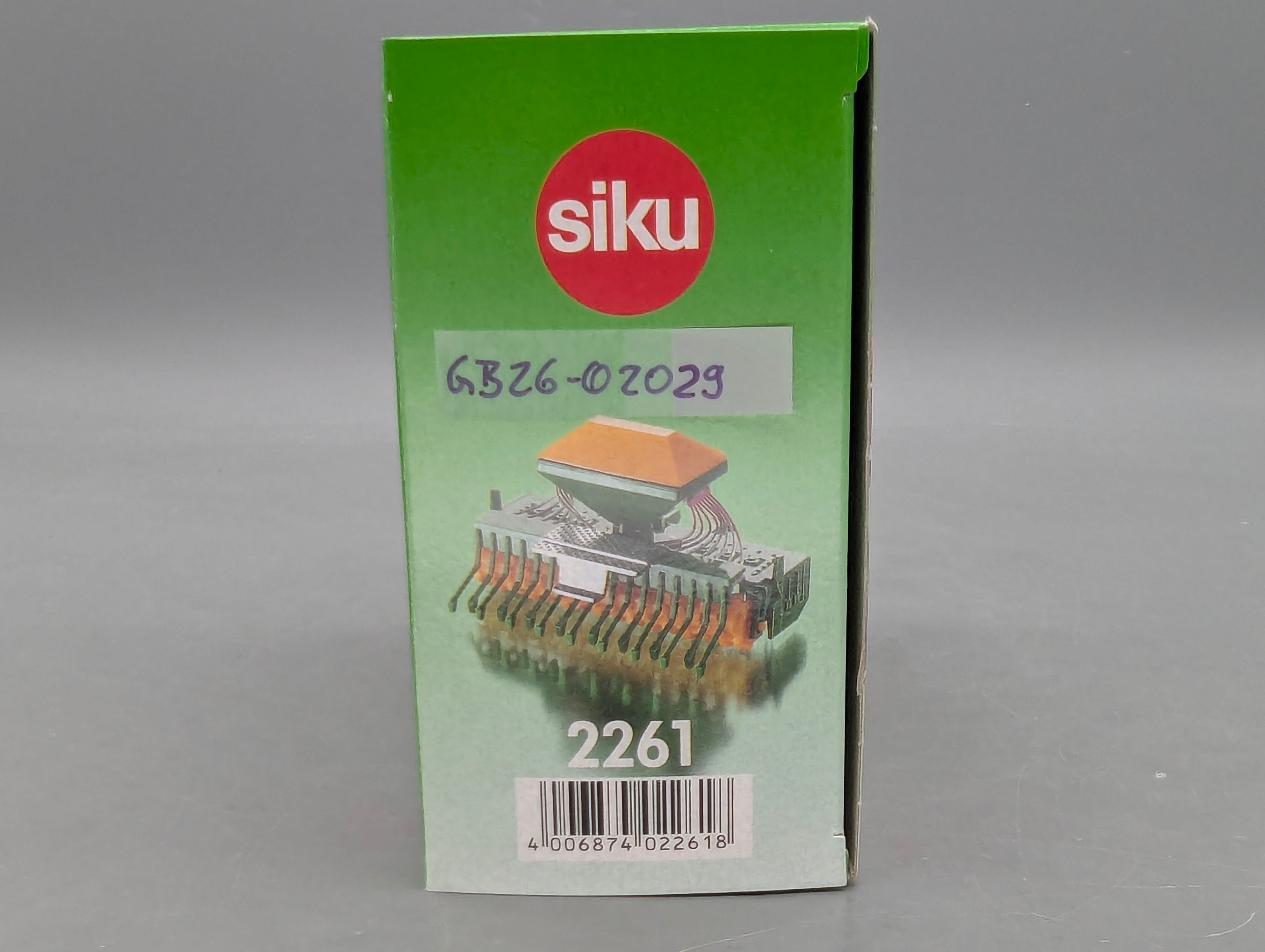 Landwirtschafts Modelle 1:32 Siku Farmer 2261 Saatdrillmaschine mit OVP