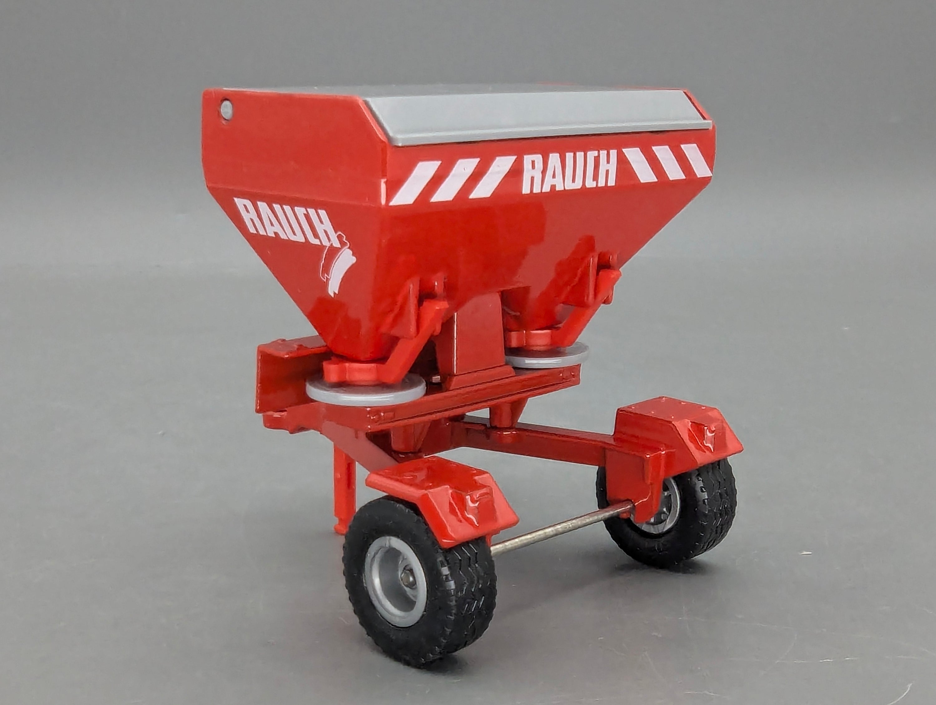 Landwirtschafts Modelle 1:32 Siku Farmer 2269 Rauch Düngerstreuer mit Fahrrahmen OVP