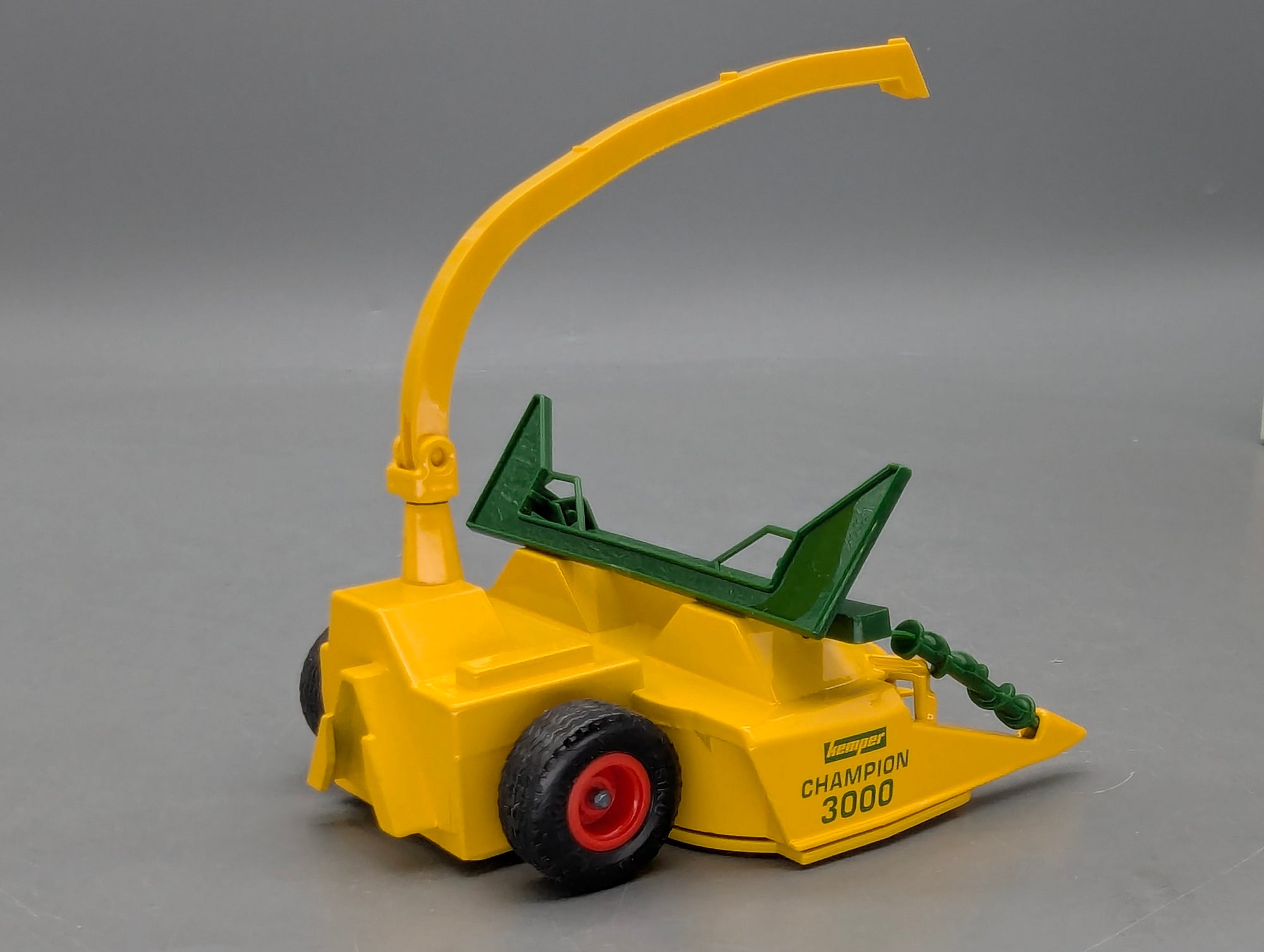 Landwirtschafts Modelle 1:32 Siku Farmer 2267 Champion Feldhäcksler mit OVP