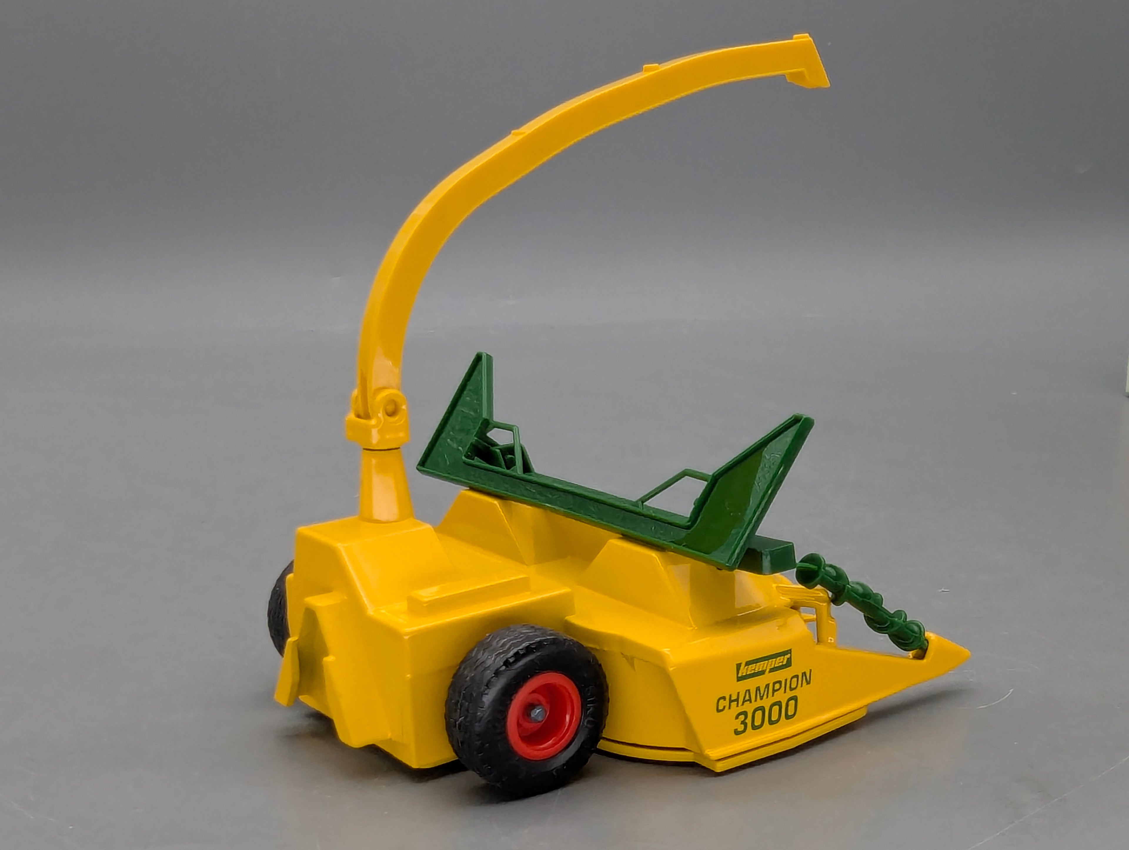 Landwirtschafts Modelle 1:32 Siku Farmer 2267 Champion Feldhäcksler mit OVP