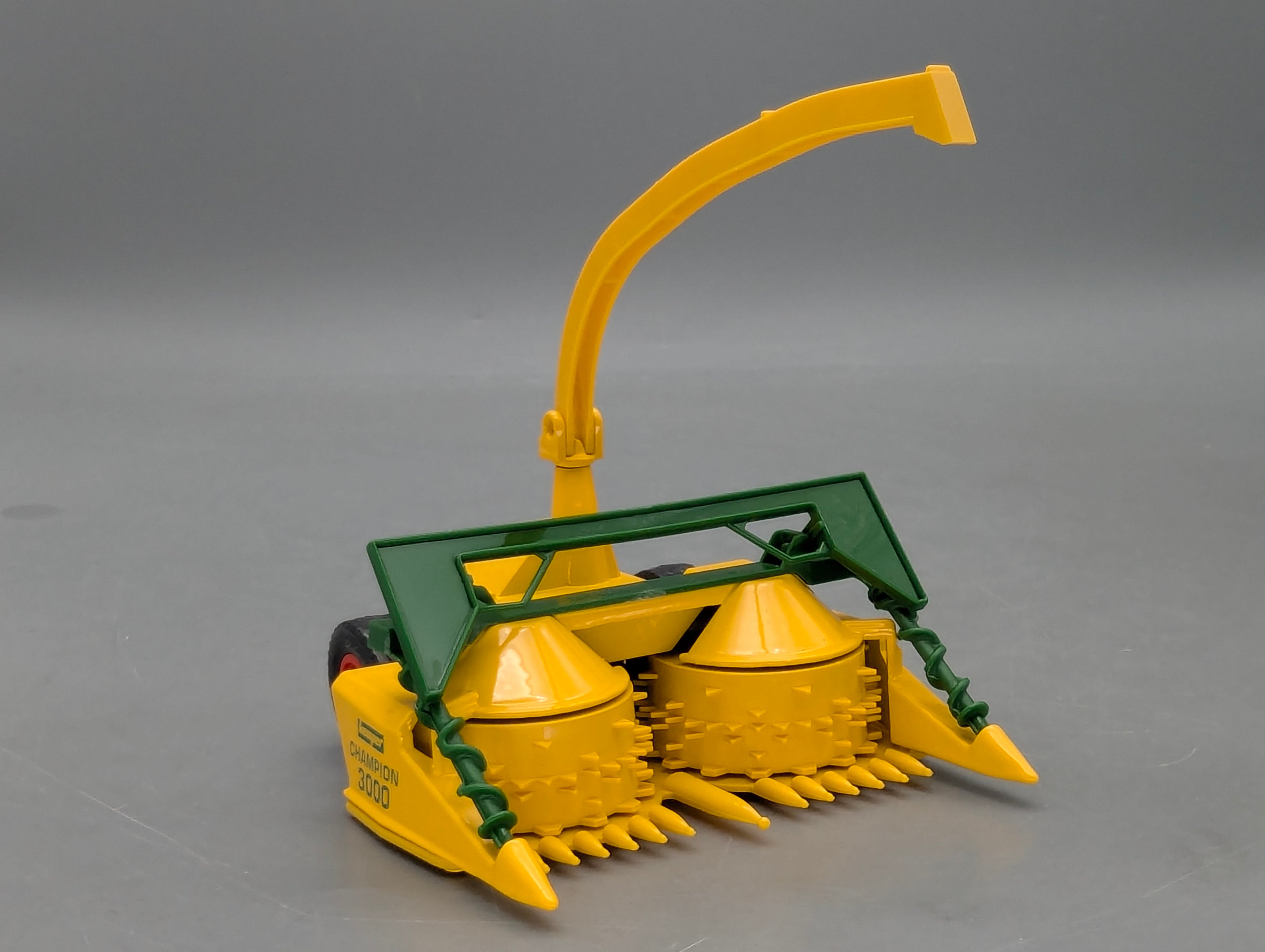 Landwirtschafts Modelle 1:32 Siku Farmer 2267 Champion Feldhäcksler mit OVP