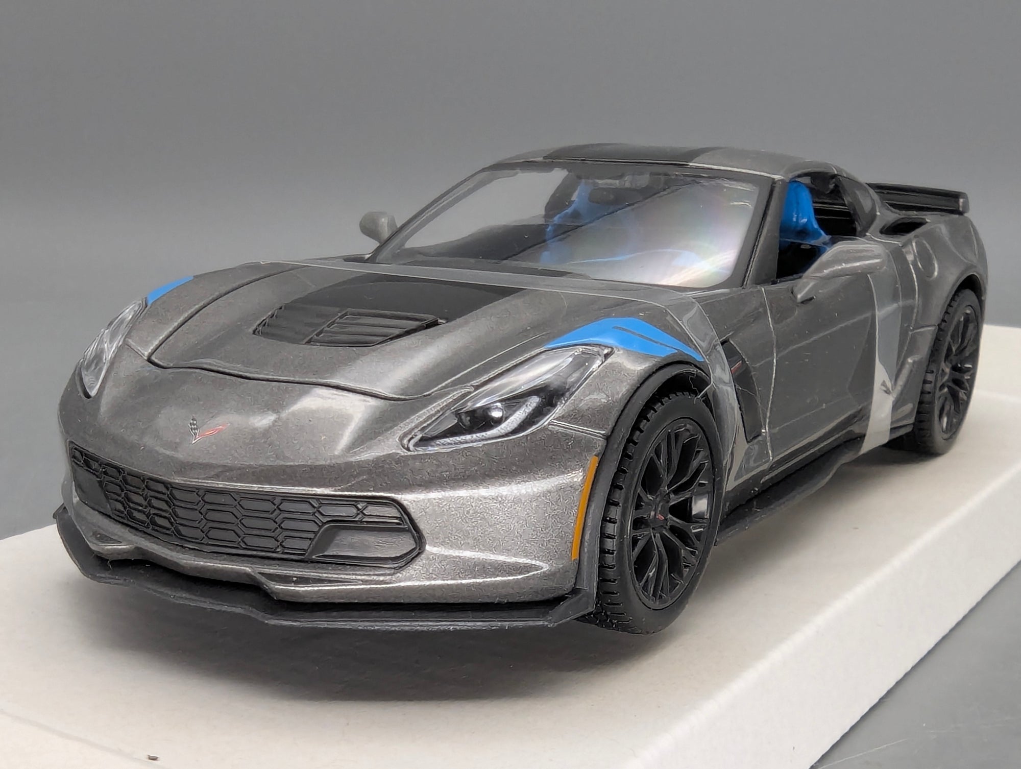 Modellautos 1:24 Maisto Chevrolet Corvette Grand Sport 2017 mit OVP