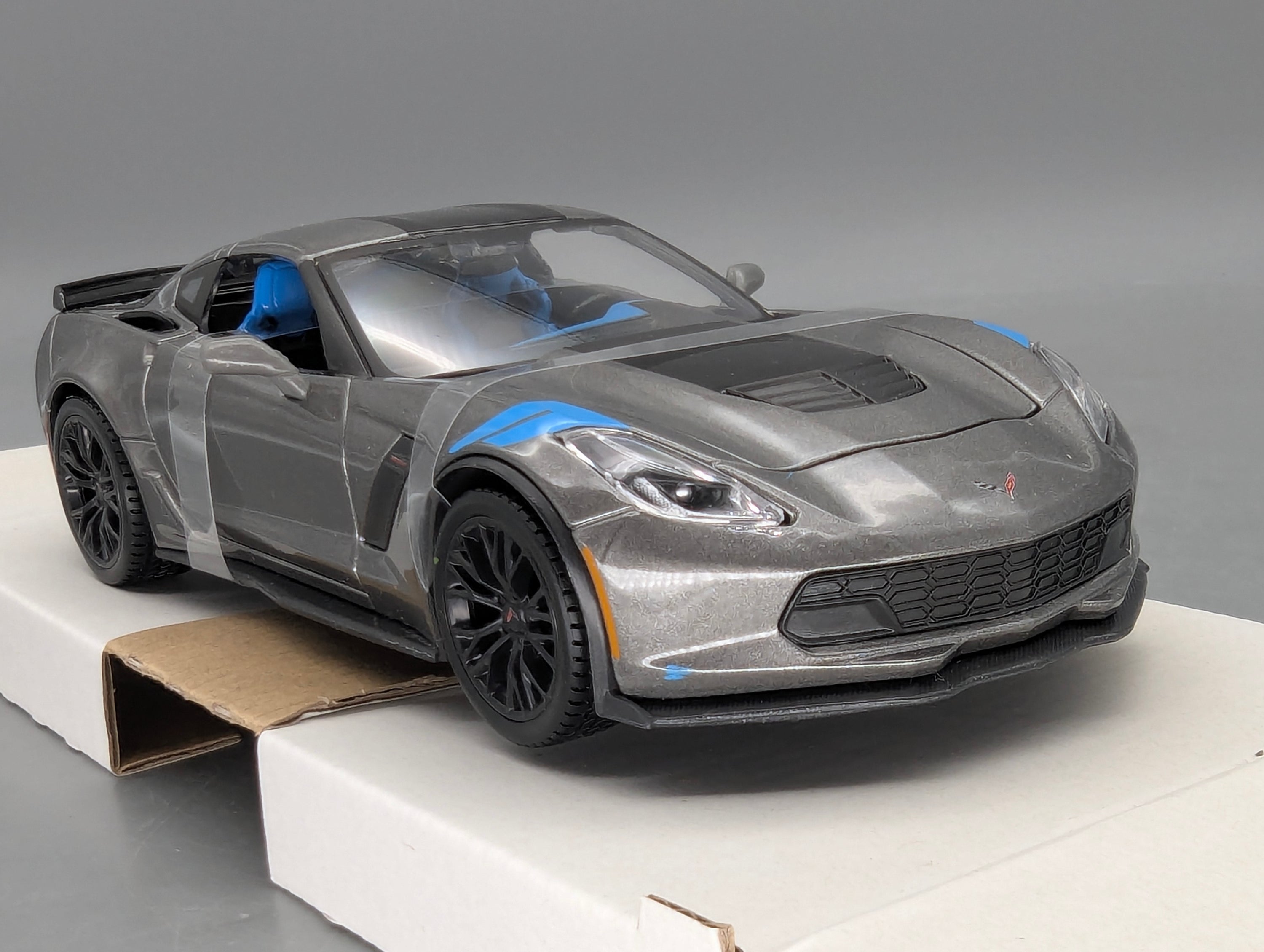 Modellautos 1:24 Maisto Chevrolet Corvette Grand Sport 2017 mit OVP